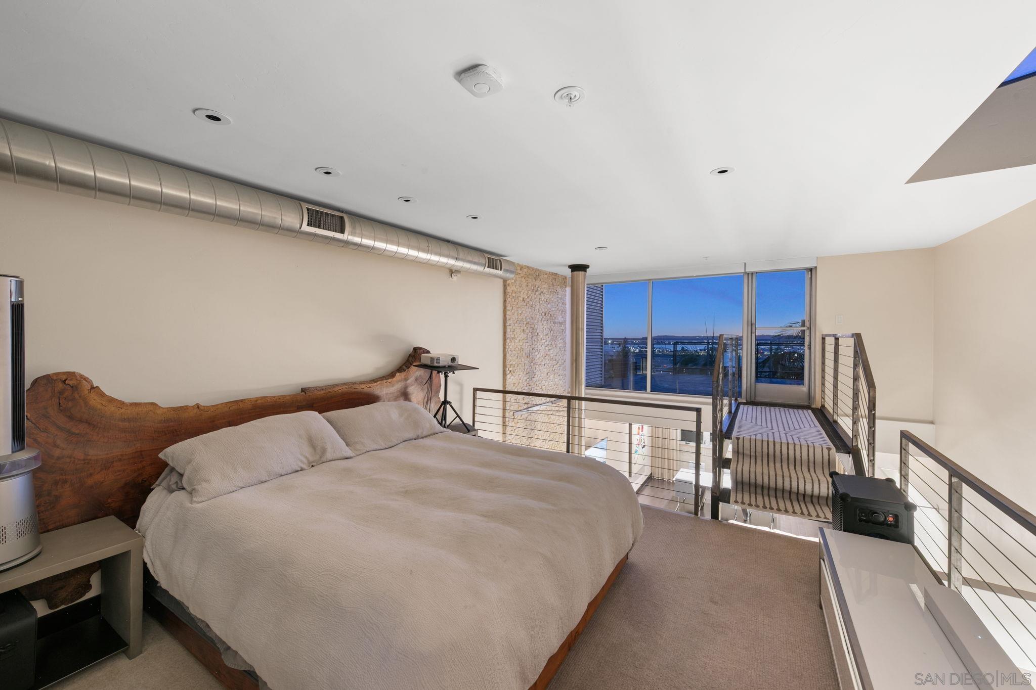 Detail Gallery Image 32 of 74 For 3033  India St.  #6,  San Diego,  CA 92103 - 3 Beds | 2/1 Baths