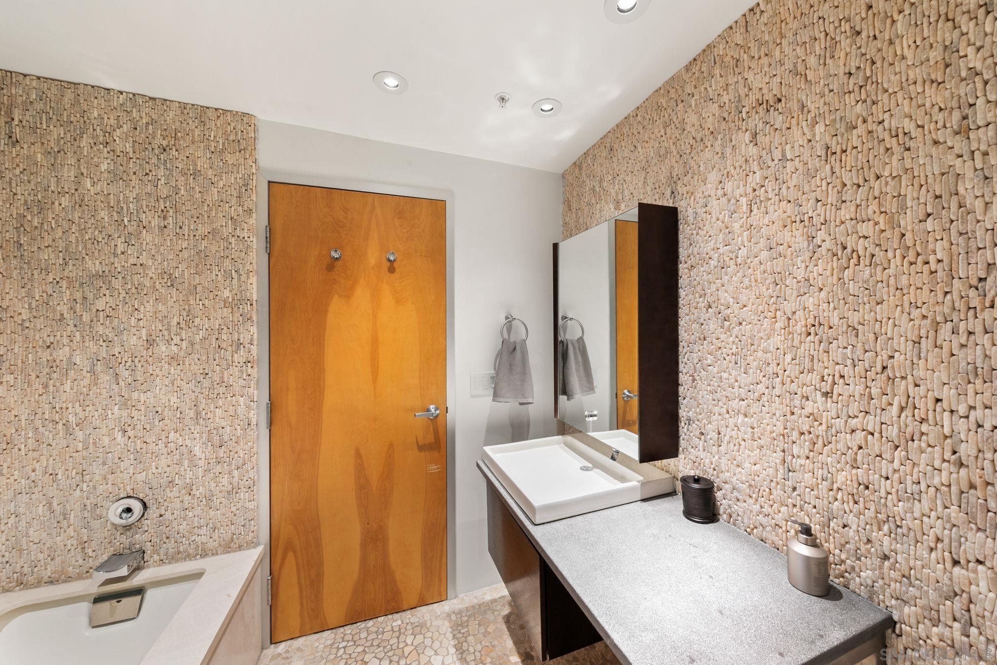 Detail Gallery Image 38 of 74 For 3033  India St.  #6,  San Diego,  CA 92103 - 3 Beds | 2/1 Baths