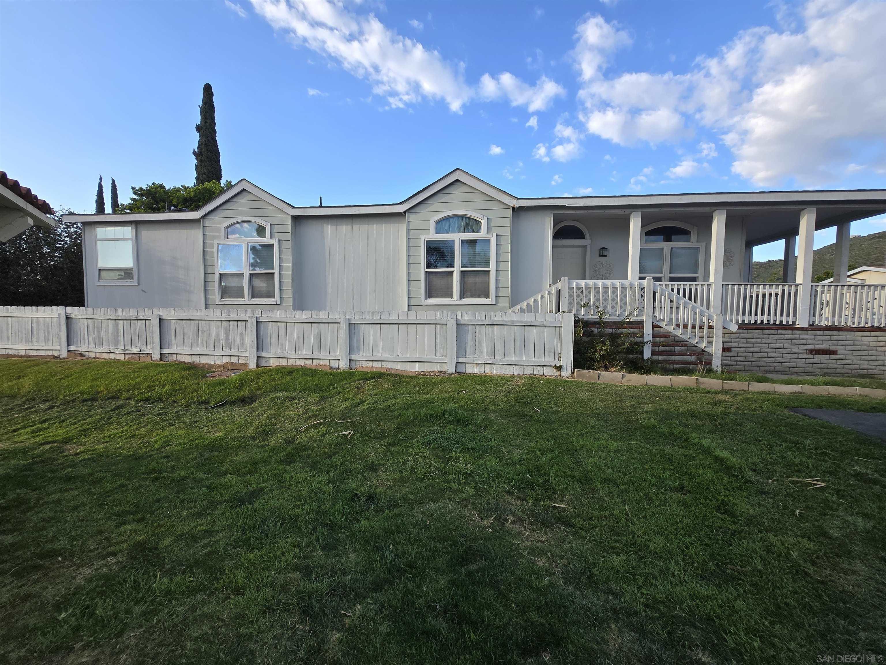 Front Image Thumbnail for SD260005530