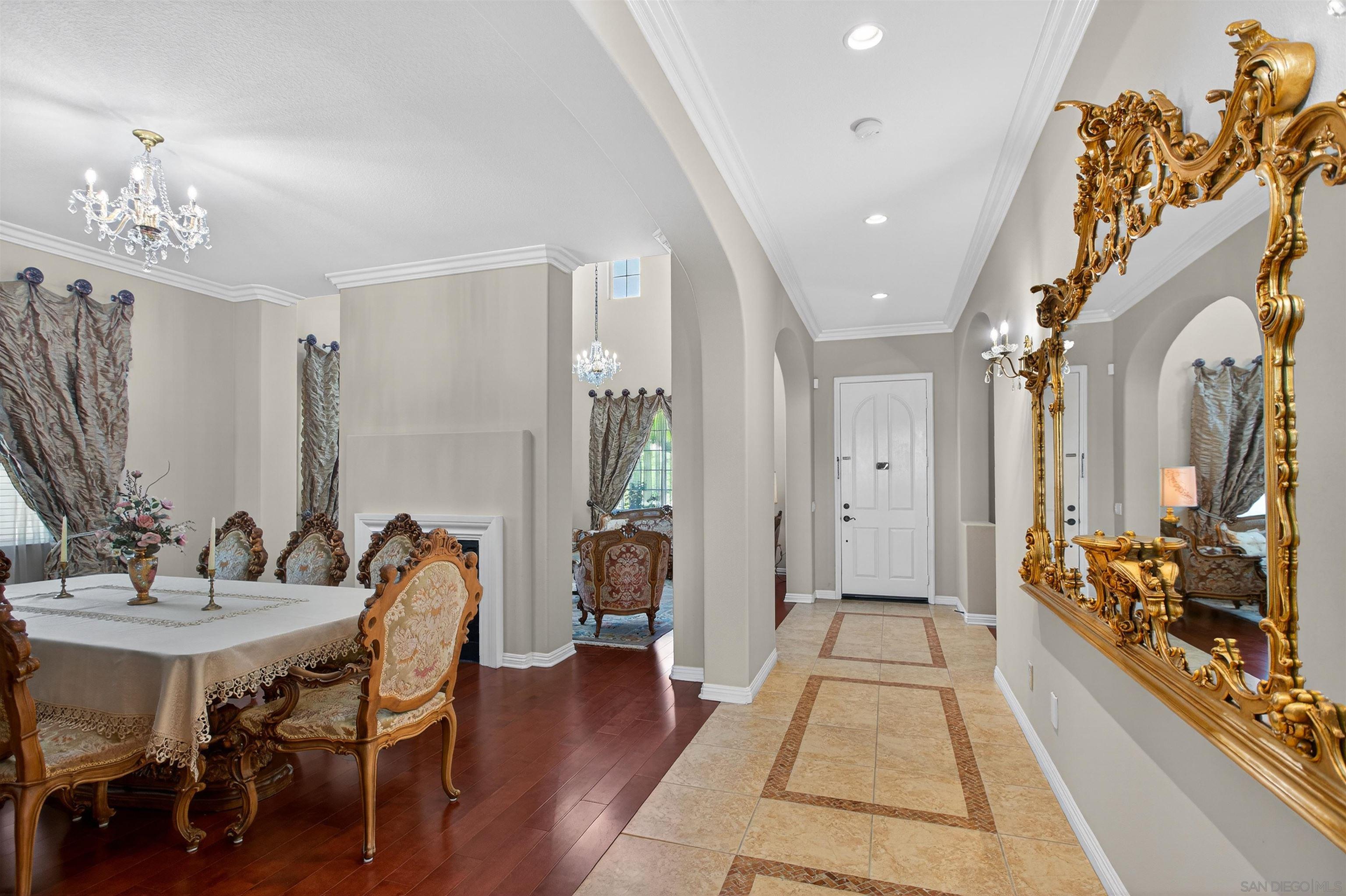 Detail Gallery Image 12 of 62 For 18410  Lakepointe Dr, Riverside,  CA 92503 - 5 Beds | 4/1 Baths