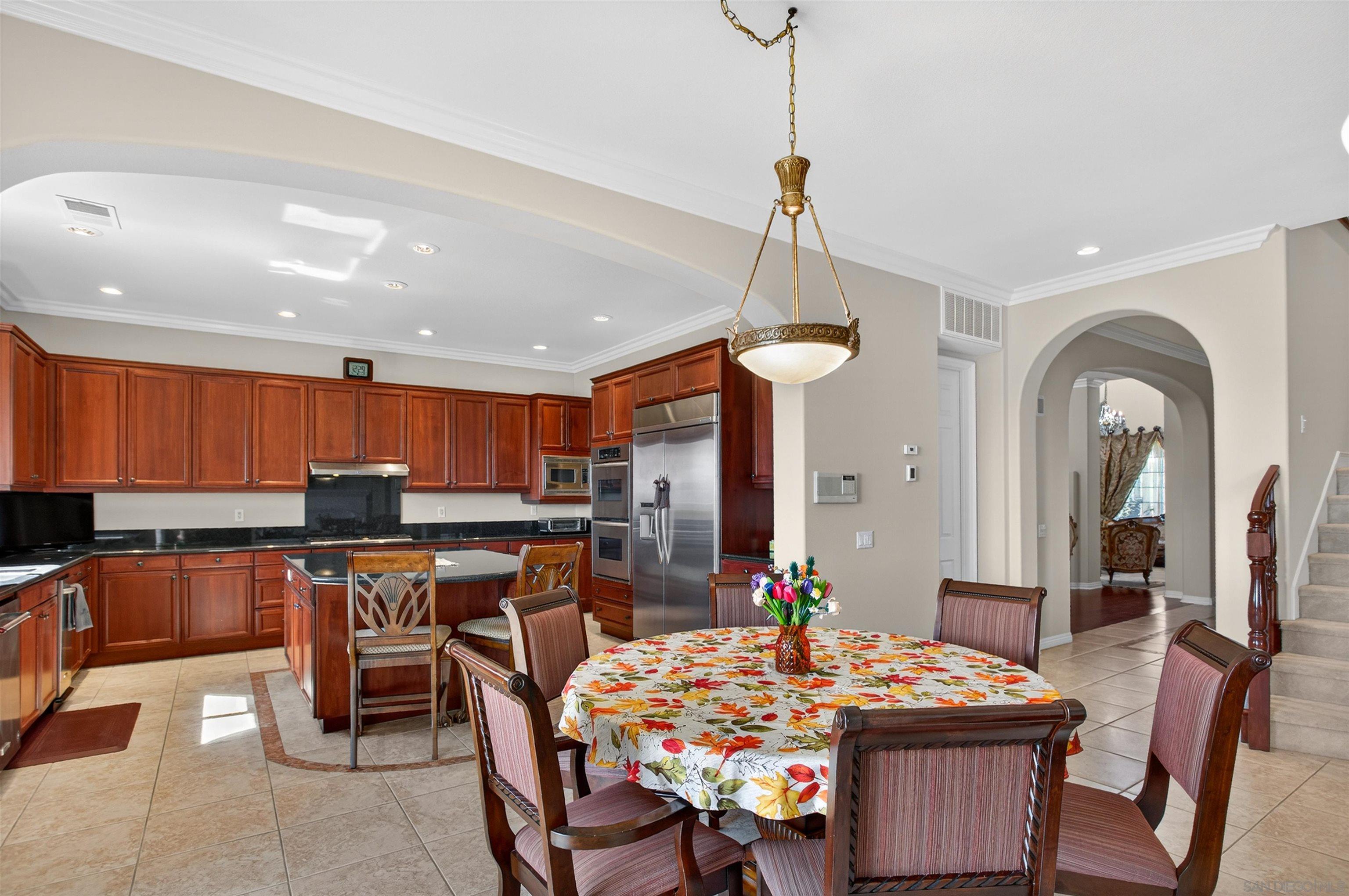 Detail Gallery Image 20 of 62 For 18410  Lakepointe Dr, Riverside,  CA 92503 - 5 Beds | 4/1 Baths