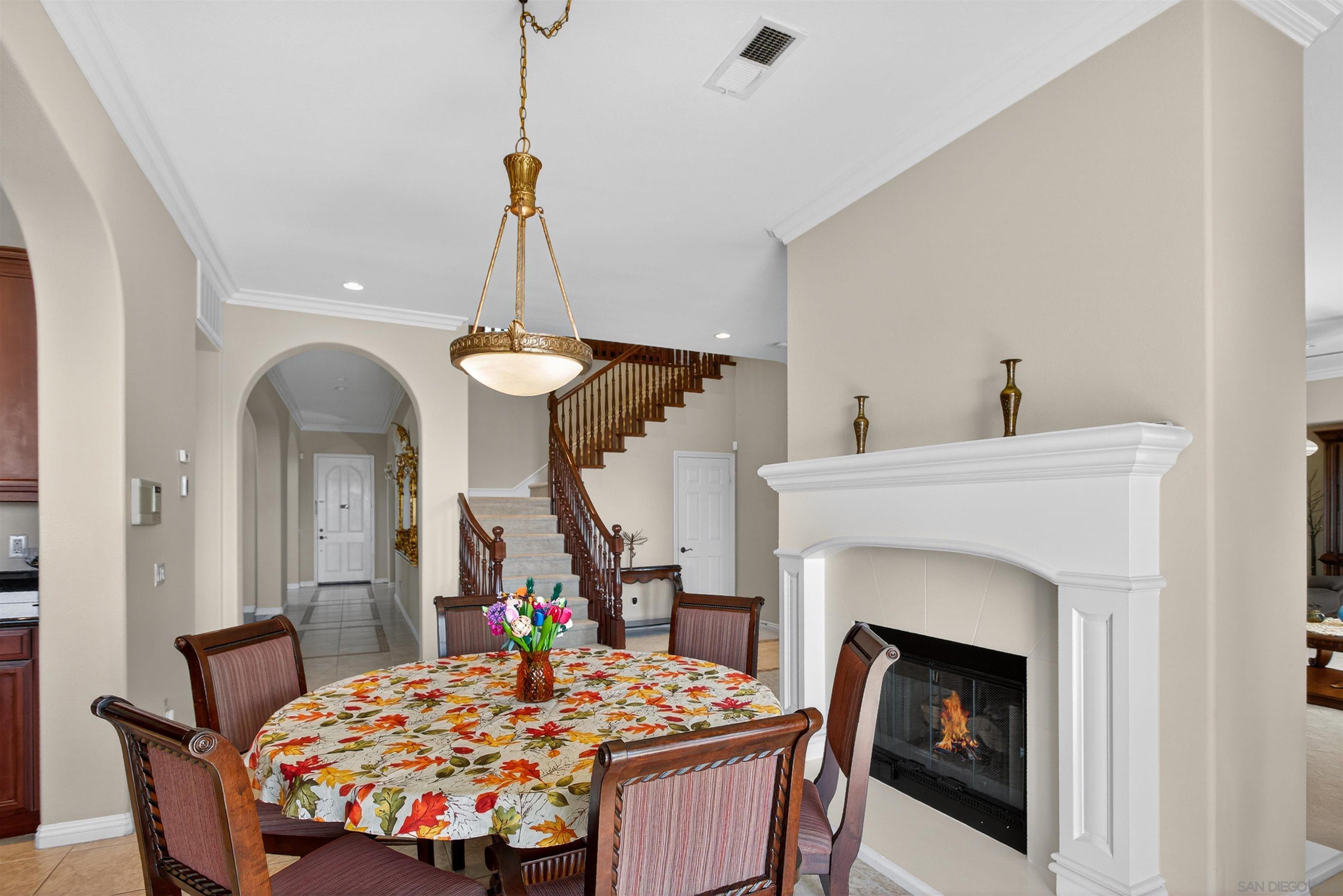 Detail Gallery Image 23 of 62 For 18410  Lakepointe Dr, Riverside,  CA 92503 - 5 Beds | 4/1 Baths