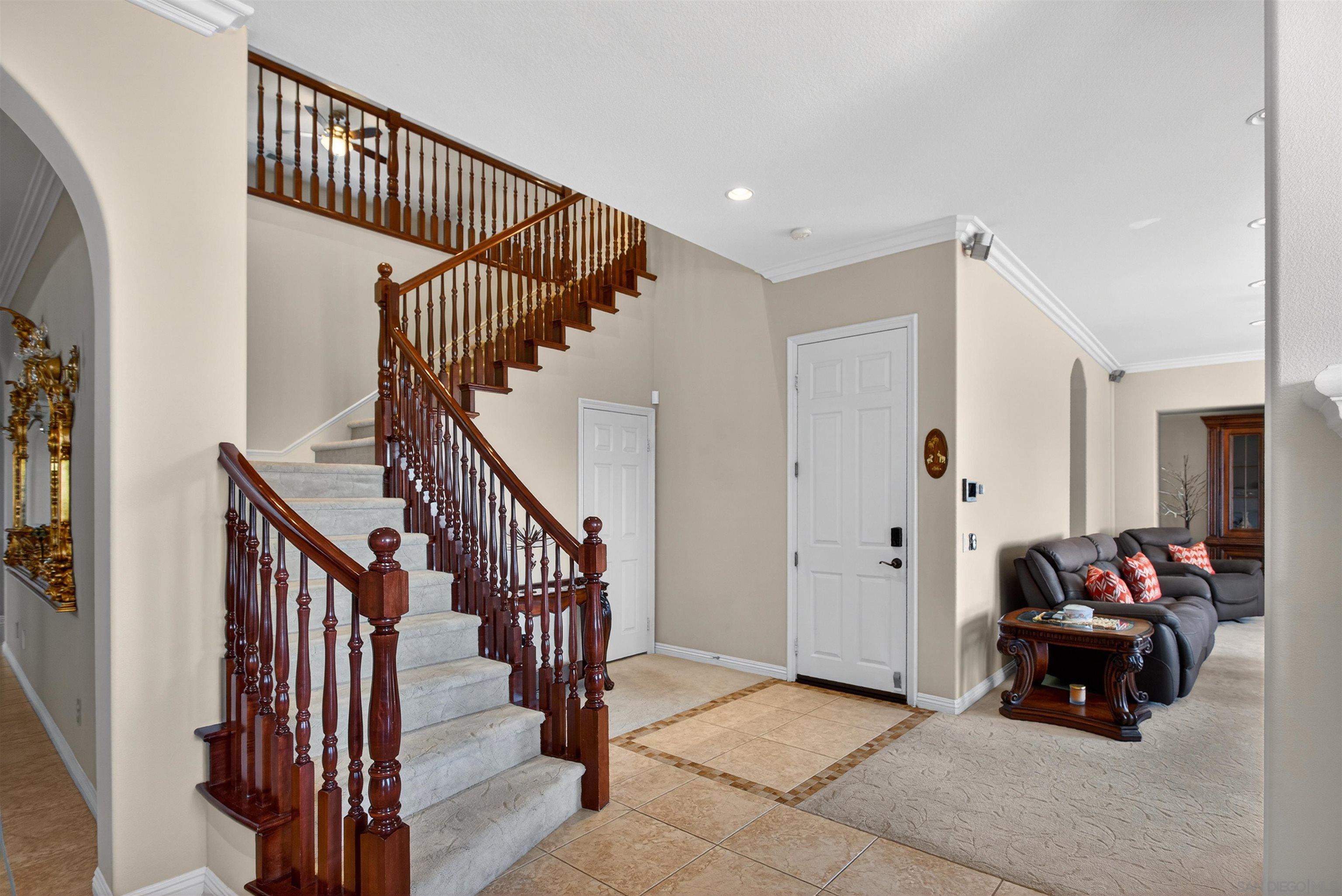 Detail Gallery Image 24 of 62 For 18410  Lakepointe Dr, Riverside,  CA 92503 - 5 Beds | 4/1 Baths