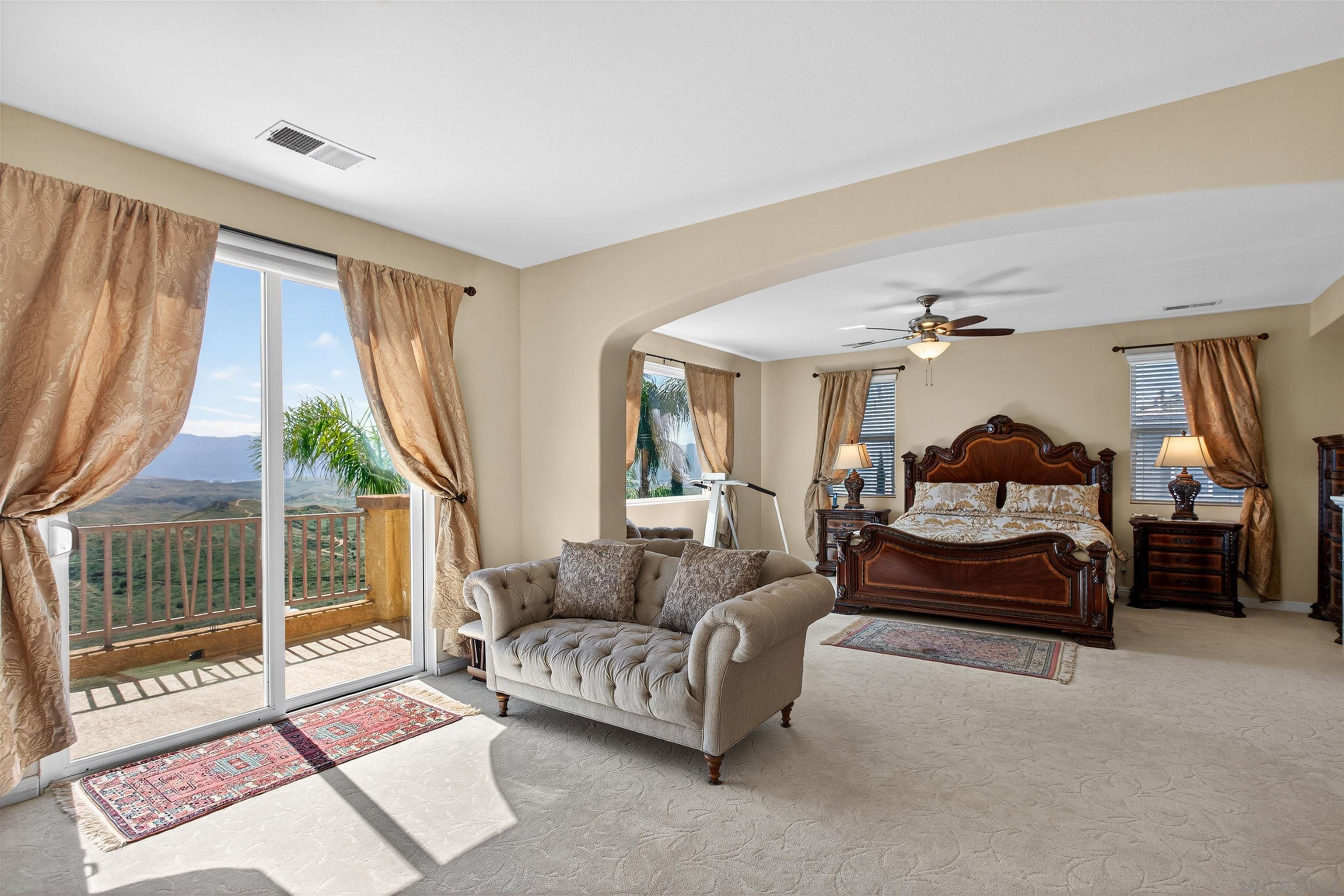 Detail Gallery Image 36 of 62 For 18410  Lakepointe Dr, Riverside,  CA 92503 - 5 Beds | 4/1 Baths
