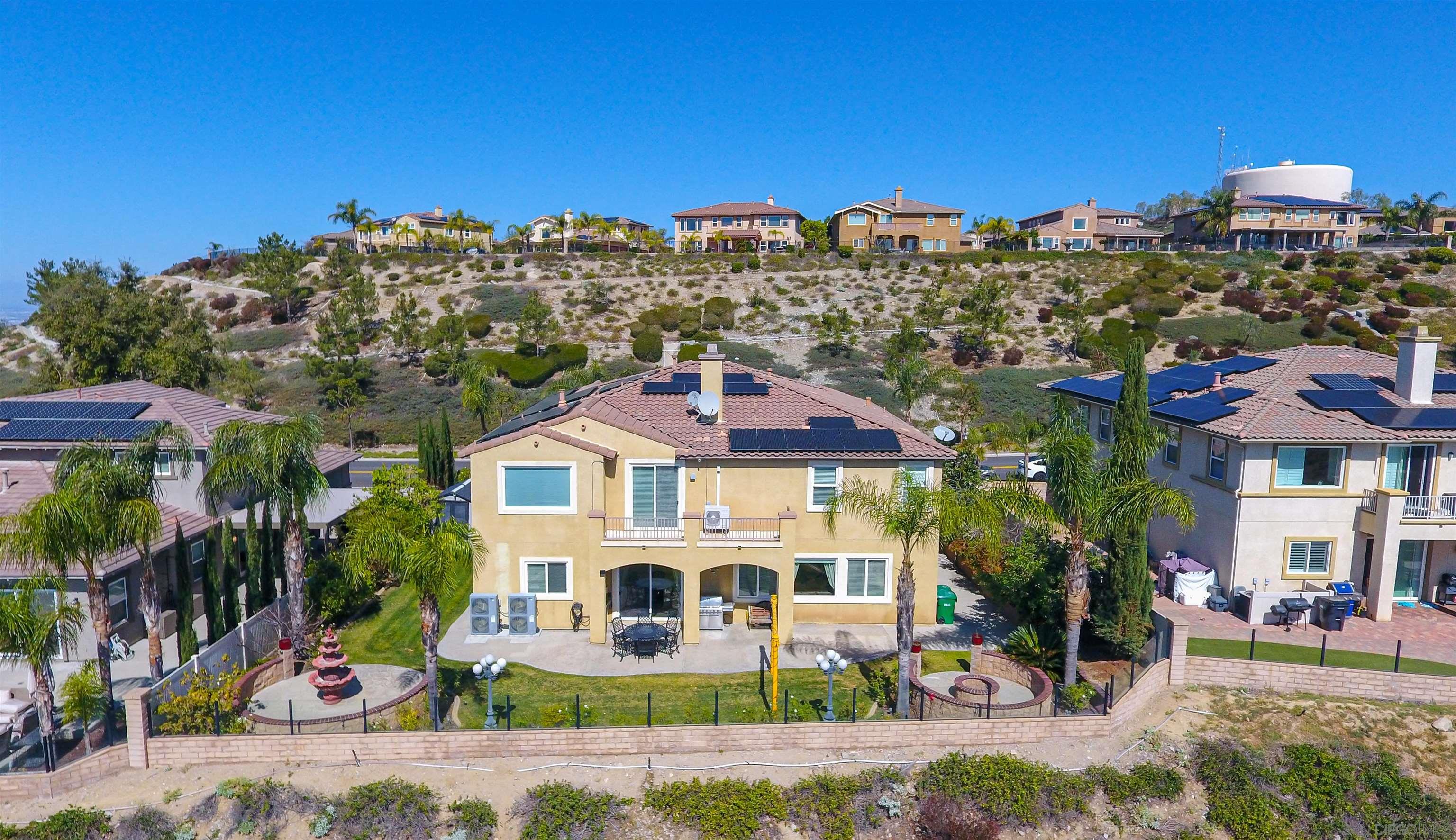 Detail Gallery Image 5 of 62 For 18410  Lakepointe Dr, Riverside,  CA 92503 - 5 Beds | 4/1 Baths