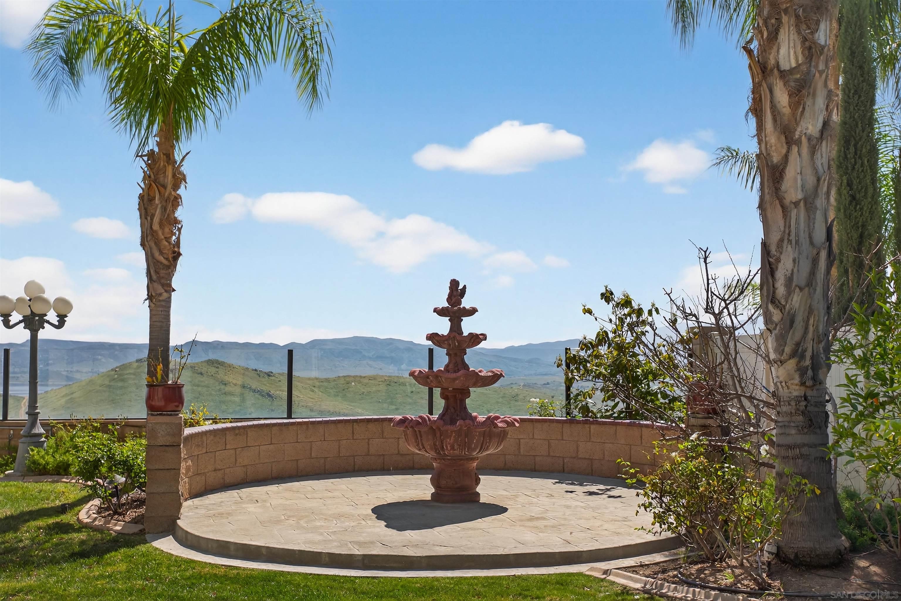 Detail Gallery Image 55 of 62 For 18410  Lakepointe Dr, Riverside,  CA 92503 - 5 Beds | 4/1 Baths