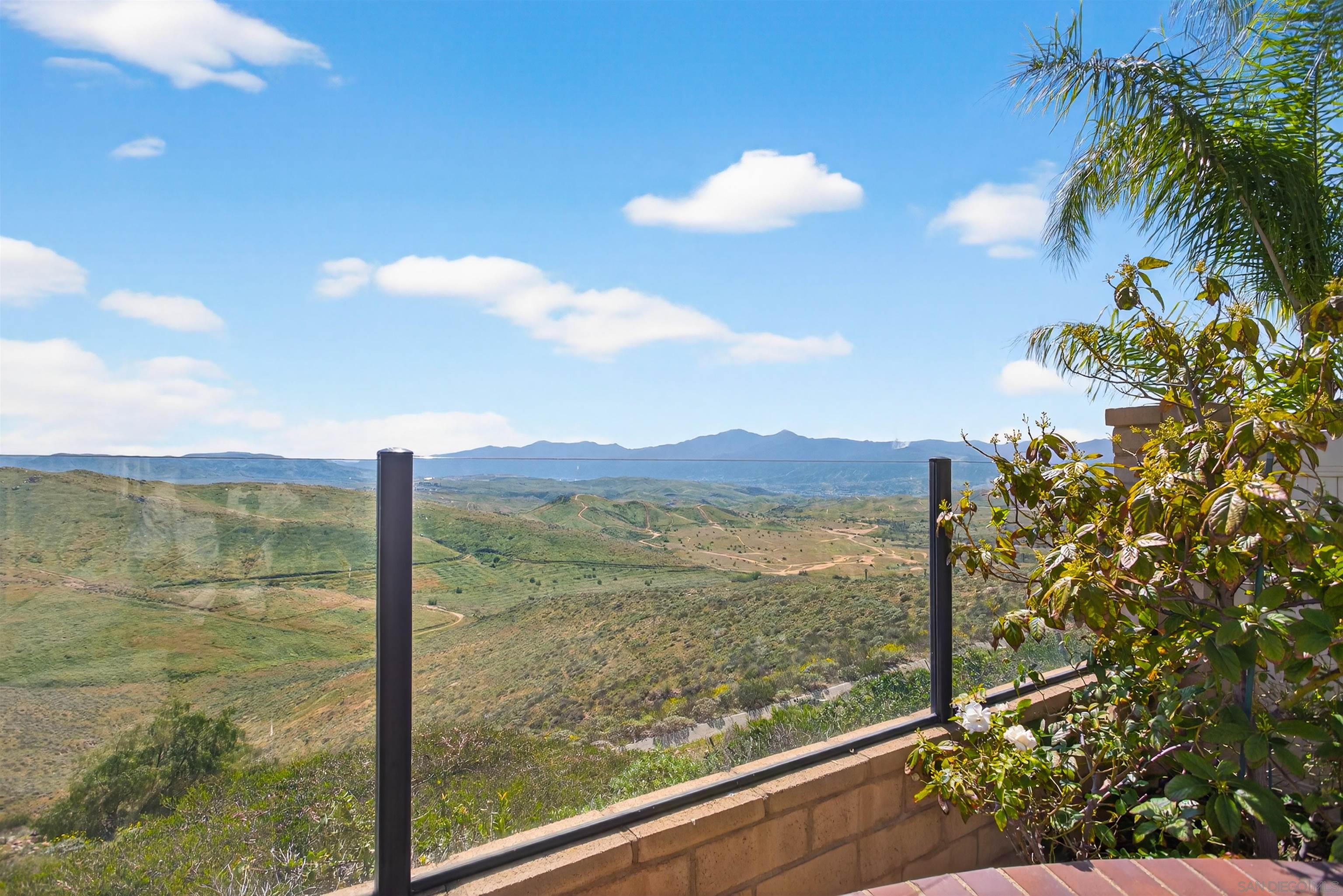 Detail Gallery Image 57 of 62 For 18410  Lakepointe Dr, Riverside,  CA 92503 - 5 Beds | 4/1 Baths