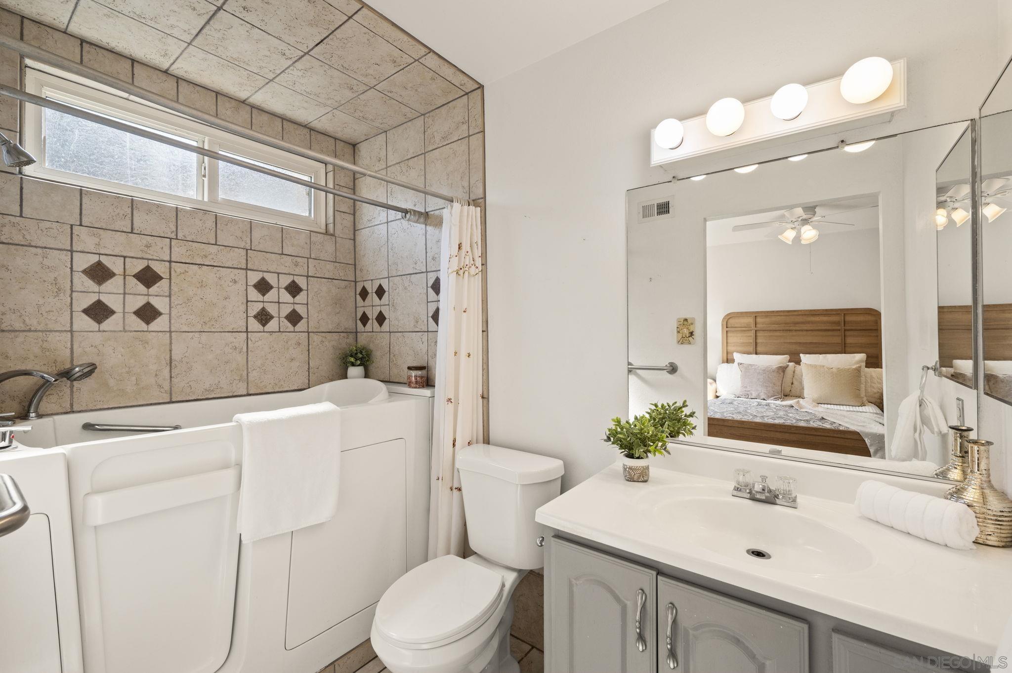 Detail Gallery Image 13 of 21 For 9152  Lakeview Rd, Lakeside,  CA 92040 - 3 Beds | 2 Baths