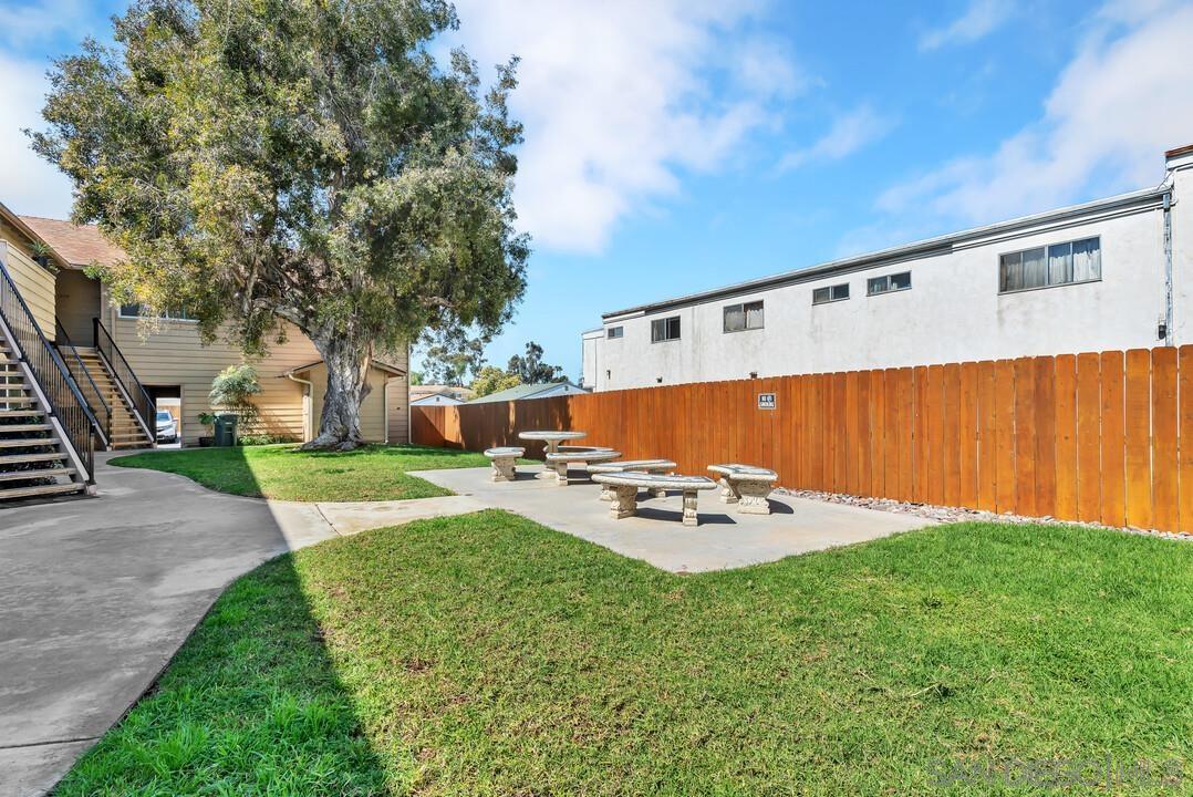 Detail Gallery Image 23 of 29 For 1290  Holly Ave, Imperial Beach,  CA 91932 - 2 Beds | 2 Baths