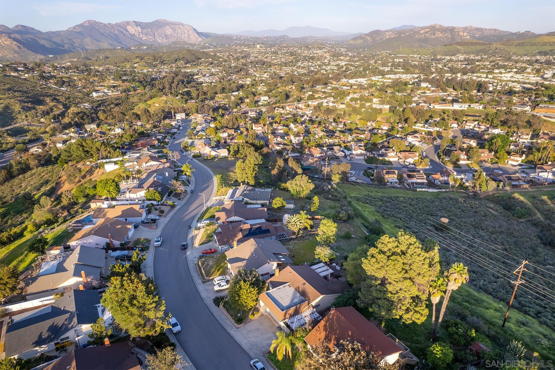 Detail Gallery Image 28 of 32 For 12455  Ridgeton Dr., Lakeside,  CA 92040 - 3 Beds | 2 Baths