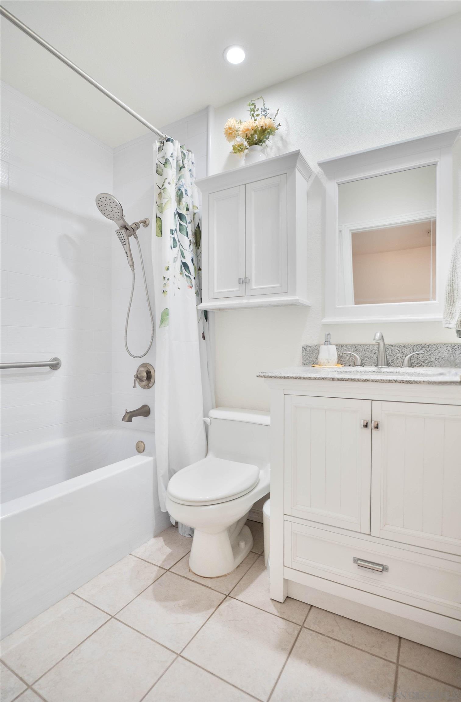 Detail Gallery Image 17 of 27 For 3832  Groton St  #2,  San Diego,  CA 92110 - 3 Beds | 2 Baths