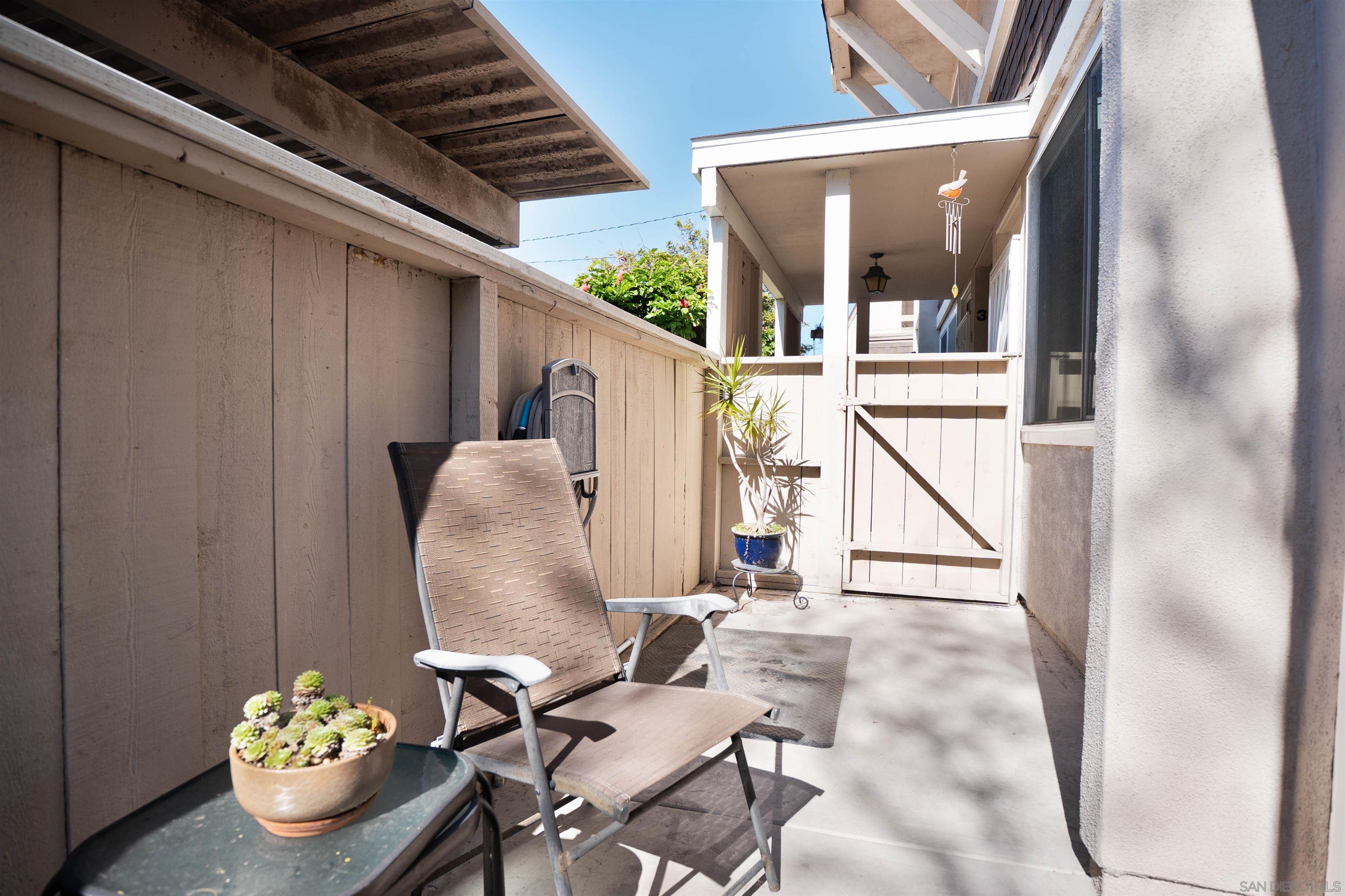 Detail Gallery Image 22 of 27 For 3832  Groton St  #2,  San Diego,  CA 92110 - 3 Beds | 2 Baths