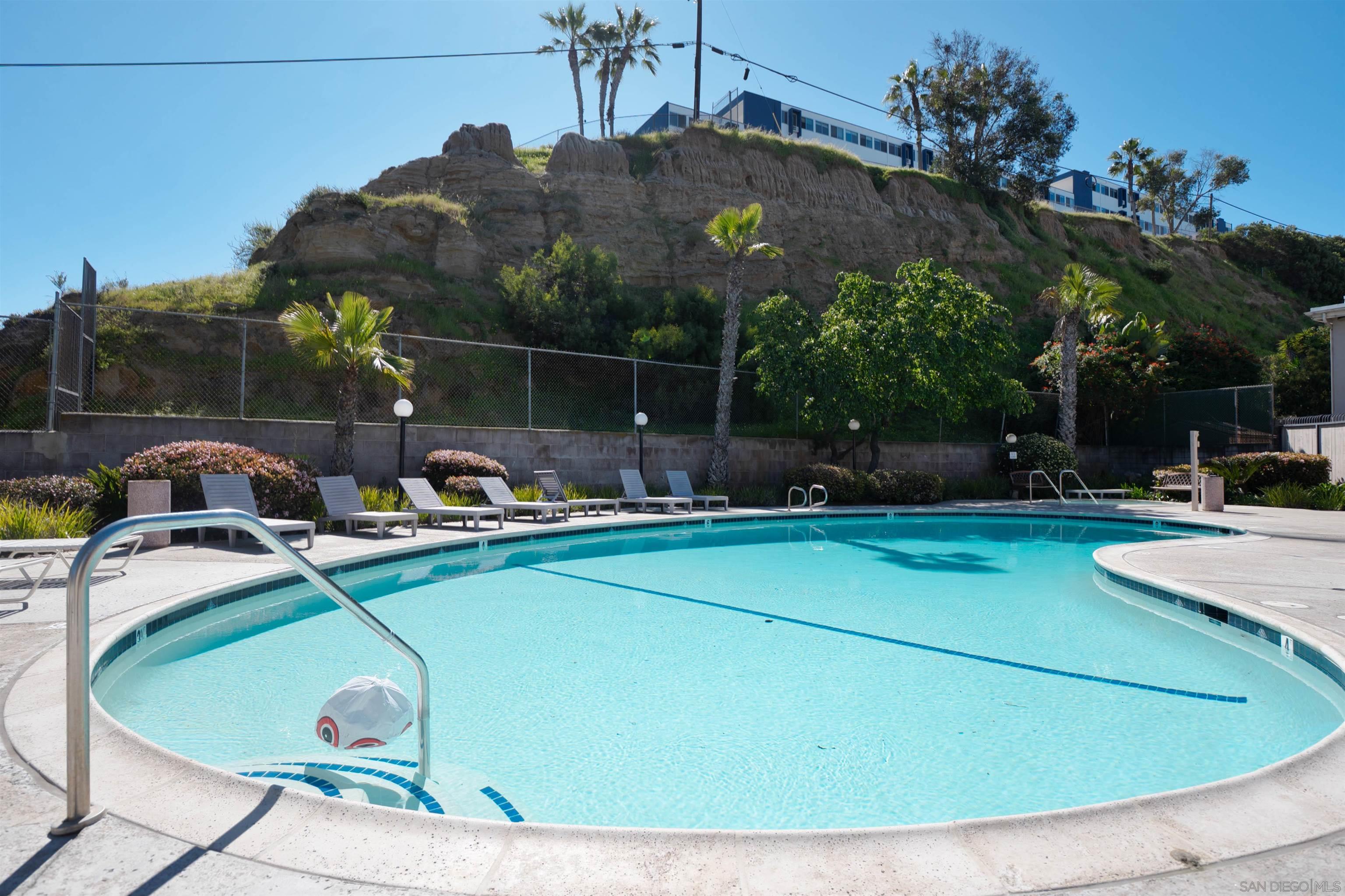 Detail Gallery Image 24 of 27 For 3832  Groton St  #2,  San Diego,  CA 92110 - 3 Beds | 2 Baths