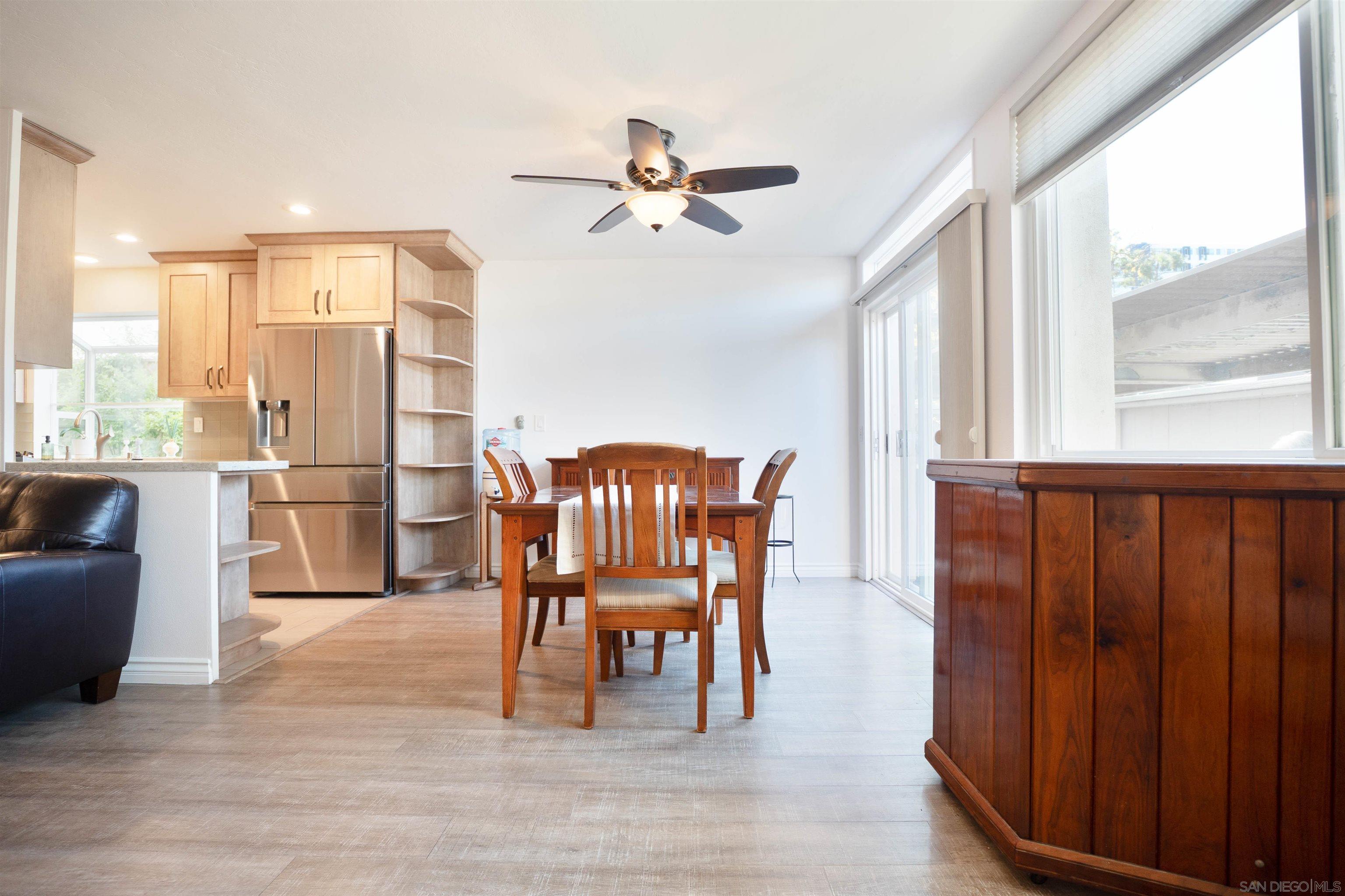 Detail Gallery Image 6 of 27 For 3832  Groton St  #2,  San Diego,  CA 92110 - 3 Beds | 2 Baths