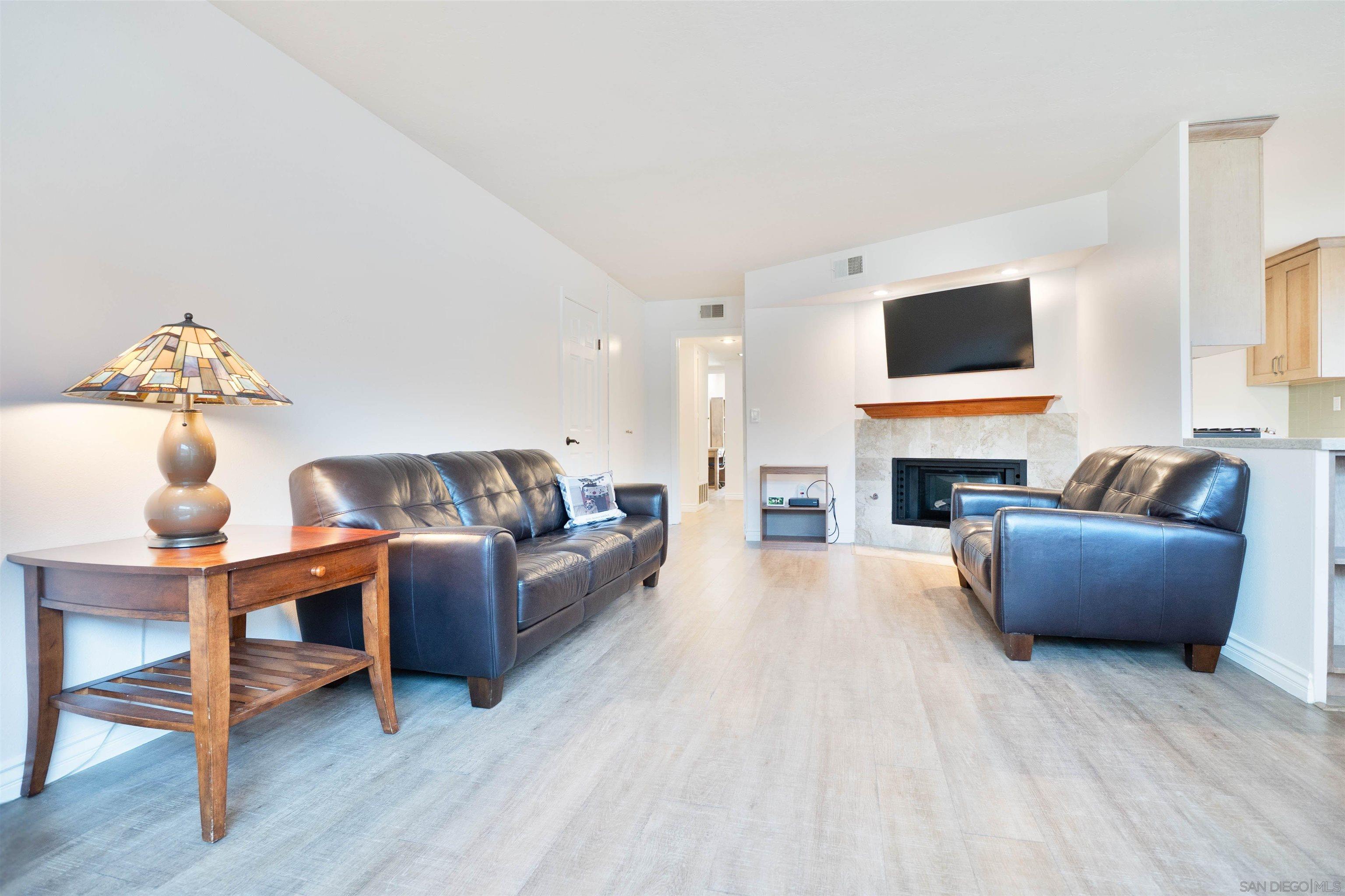 Detail Gallery Image 9 of 27 For 3832  Groton St  #2,  San Diego,  CA 92110 - 3 Beds | 2 Baths