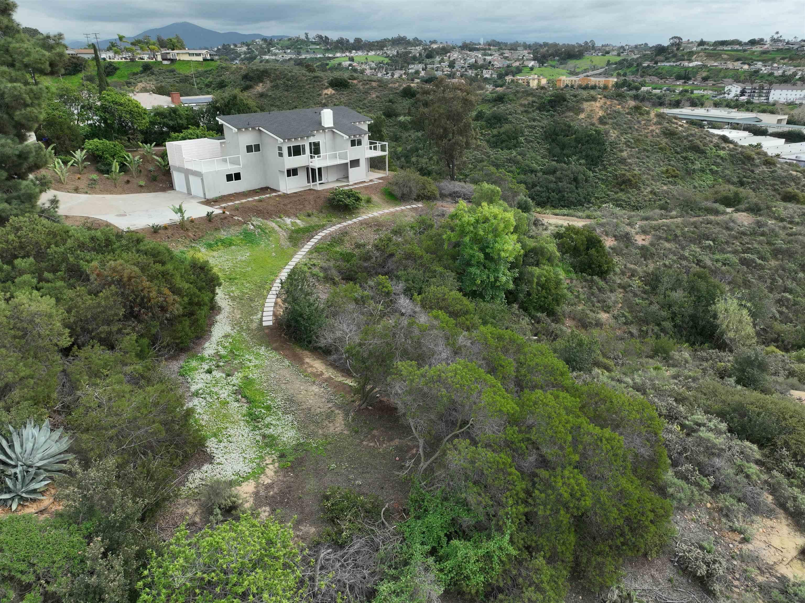 Detail Gallery Image 2 of 36 For 700  Selma Pl, San Diego,  CA 92114 - 4 Beds | 3/1 Baths