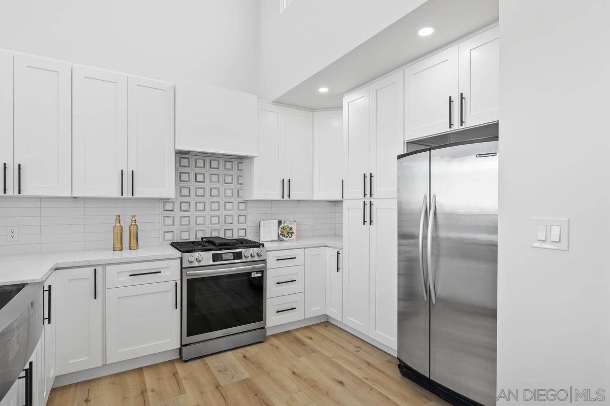 Detail Gallery Image 5 of 36 For 700  Selma Pl, San Diego,  CA 92114 - 4 Beds | 3/1 Baths