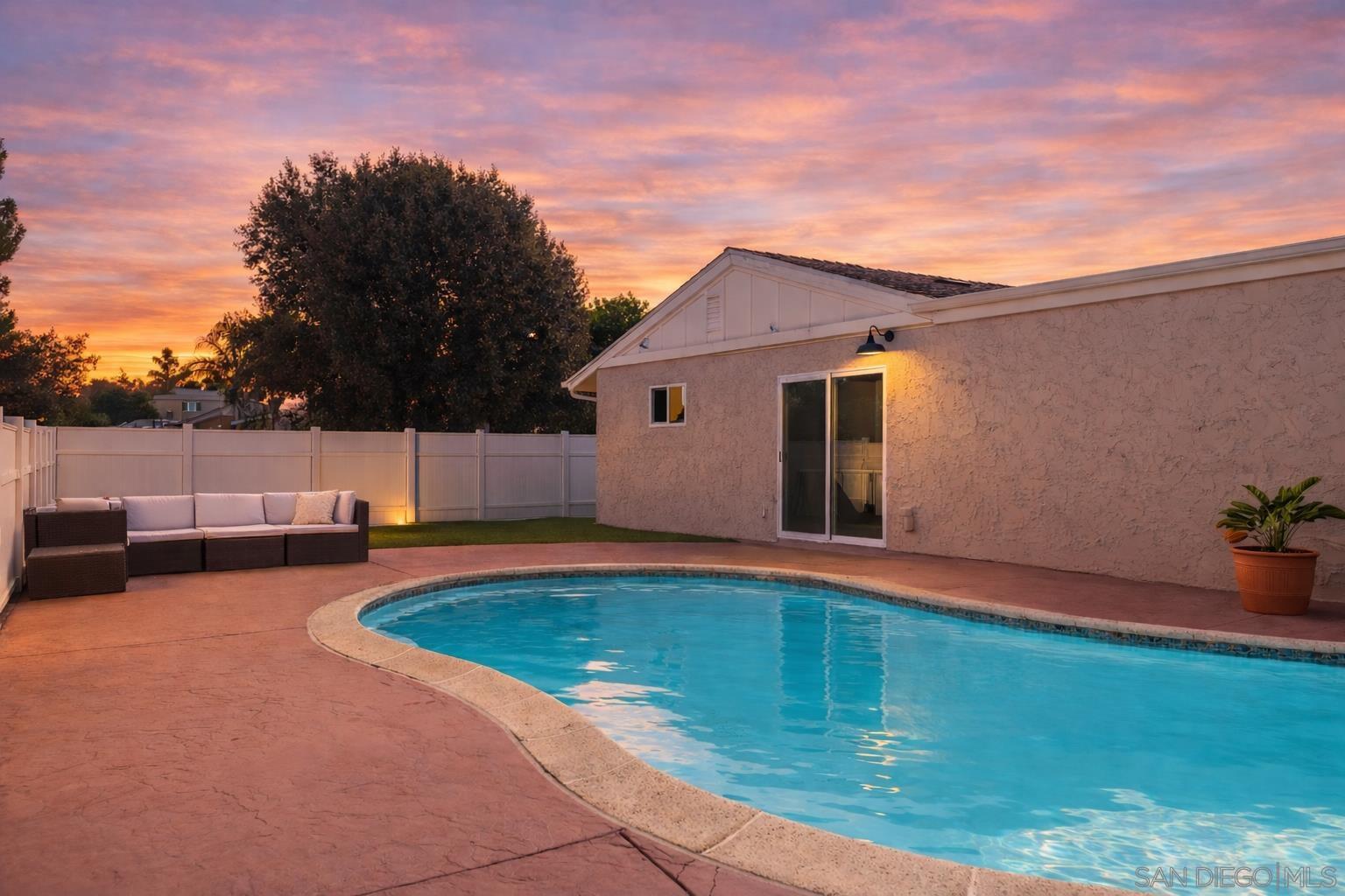 Detail Gallery Image 7 of 30 For 1217  Juliette Place, Fallbrook,  CA 92028 - 3 Beds | 3 Baths