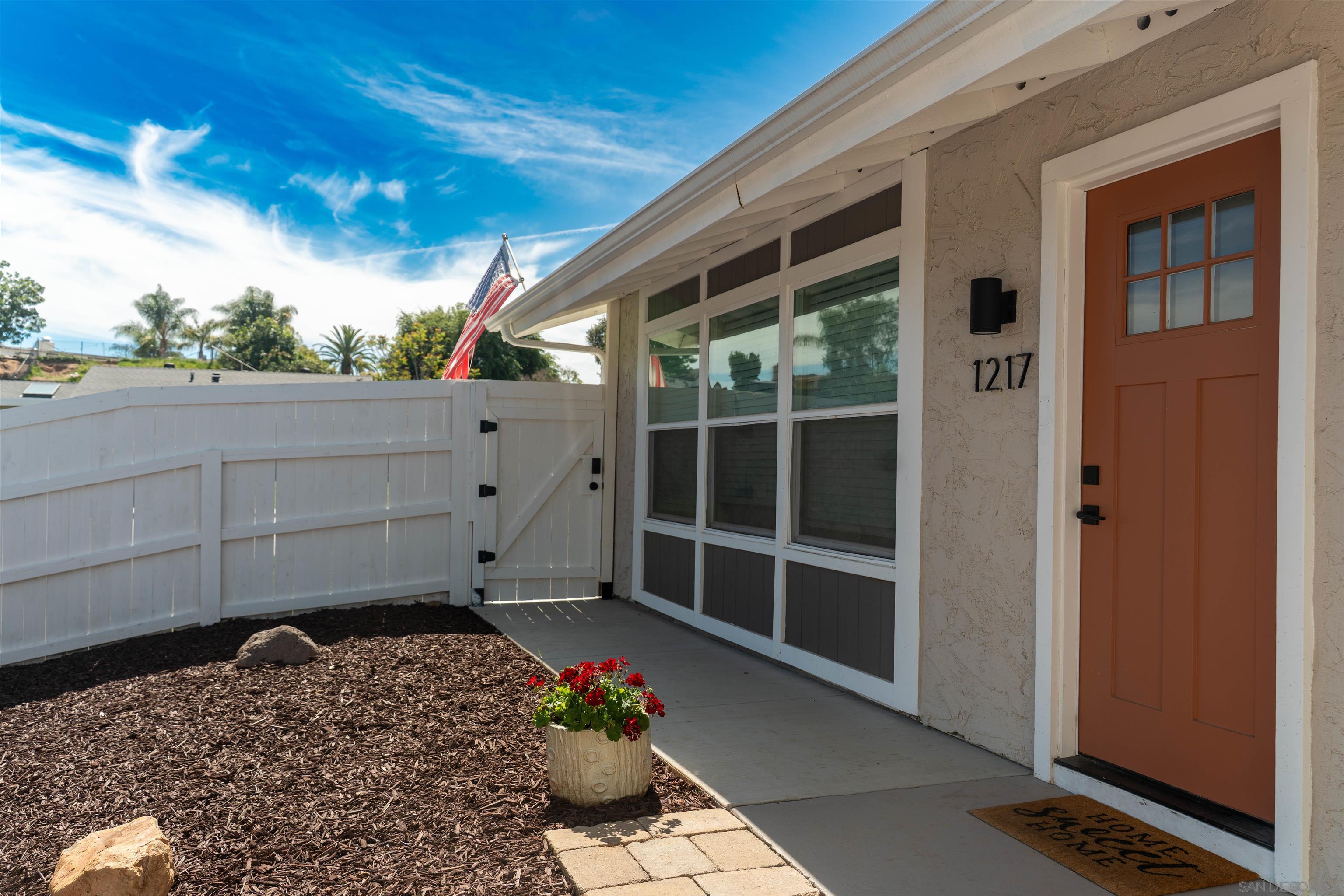 Detail Gallery Image 8 of 30 For 1217  Juliette Place, Fallbrook,  CA 92028 - 3 Beds | 3 Baths