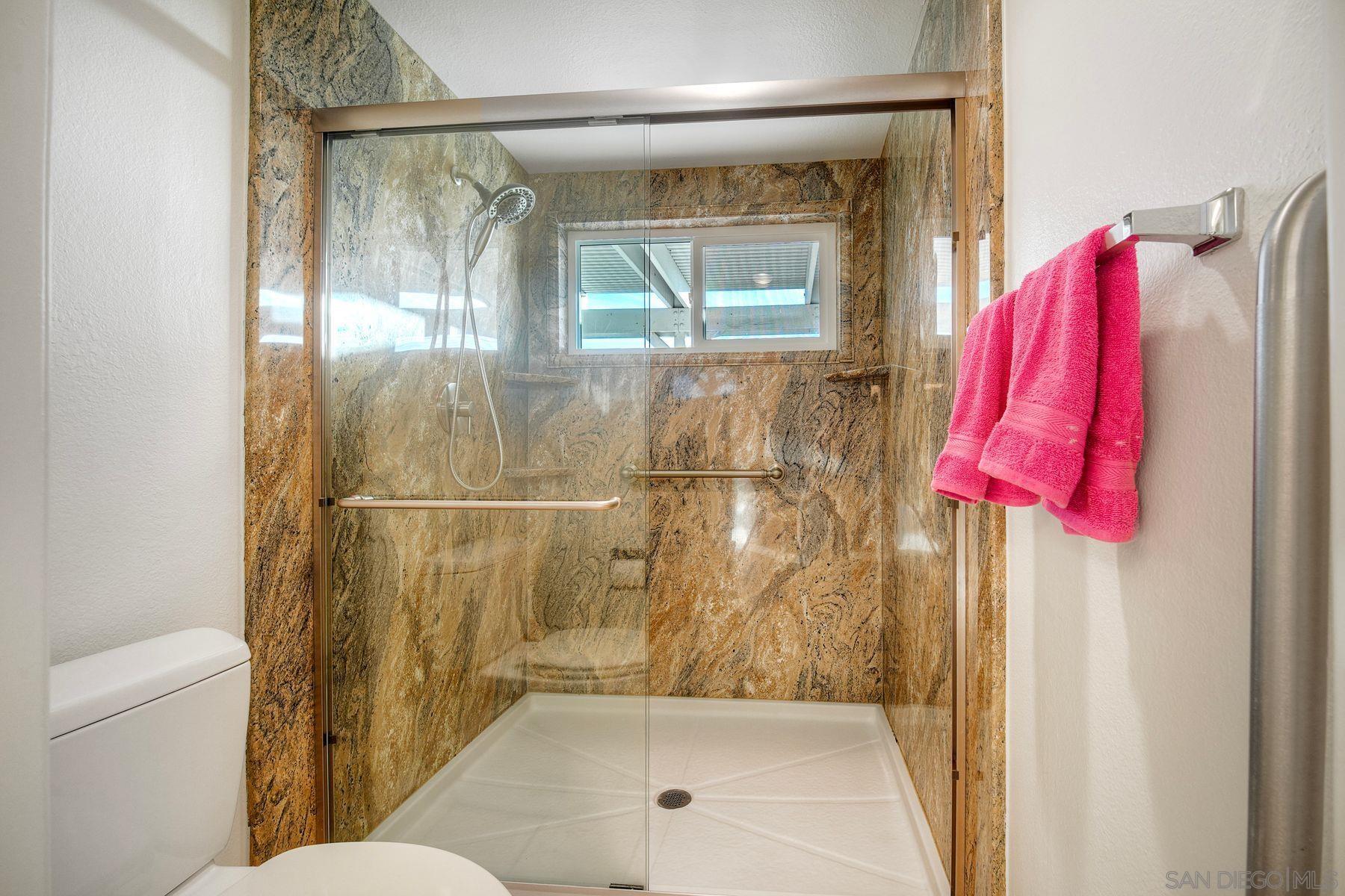 Detail Gallery Image 15 of 36 For 3339  Fosca Street, Carlsbad,  CA 92009 - 4 Beds | 2 Baths