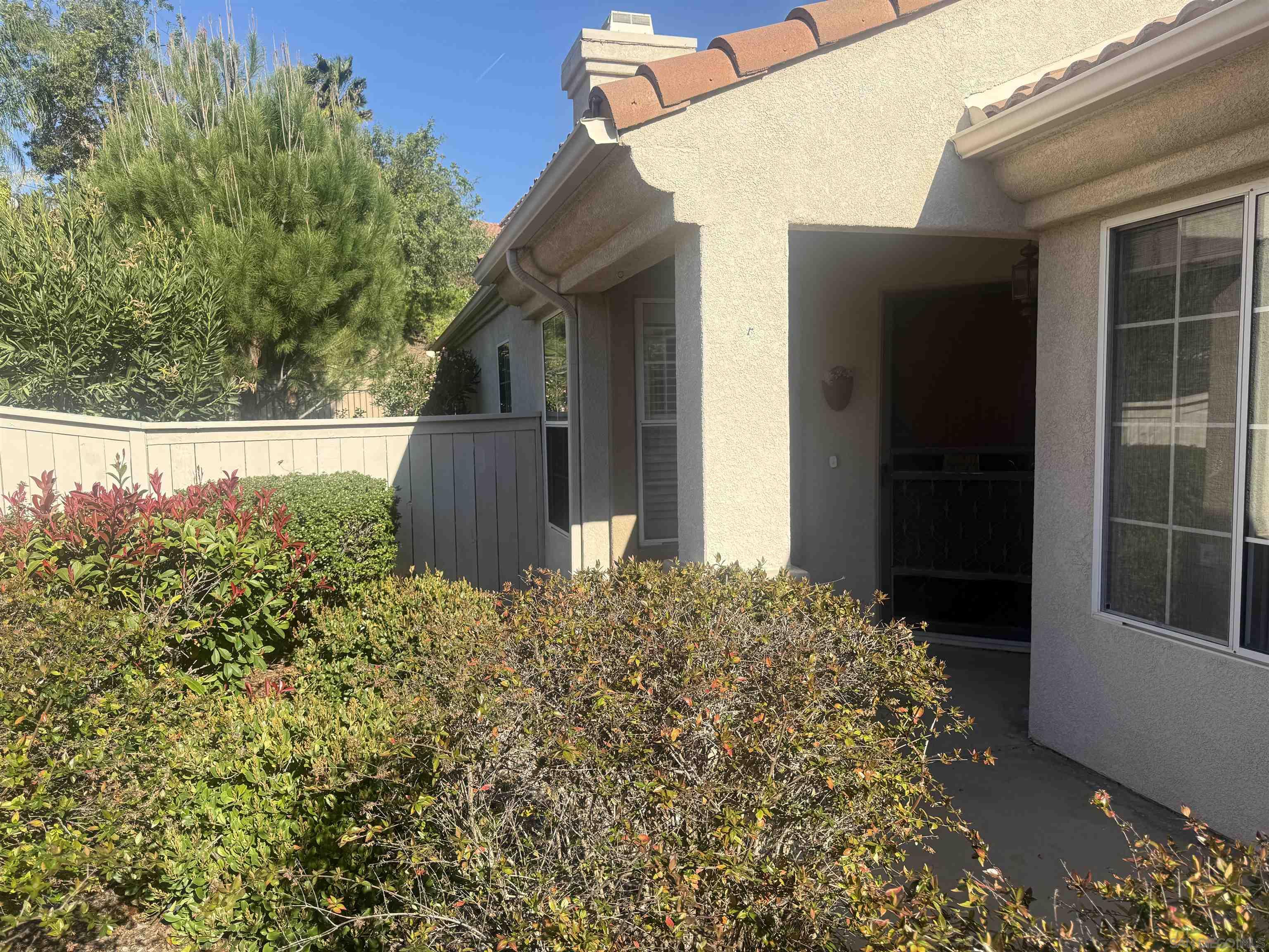 Detail Gallery Image 2 of 44 For 40581  Corte Albara, Murrieta,  CA 92562 - 3 Beds | 2 Baths