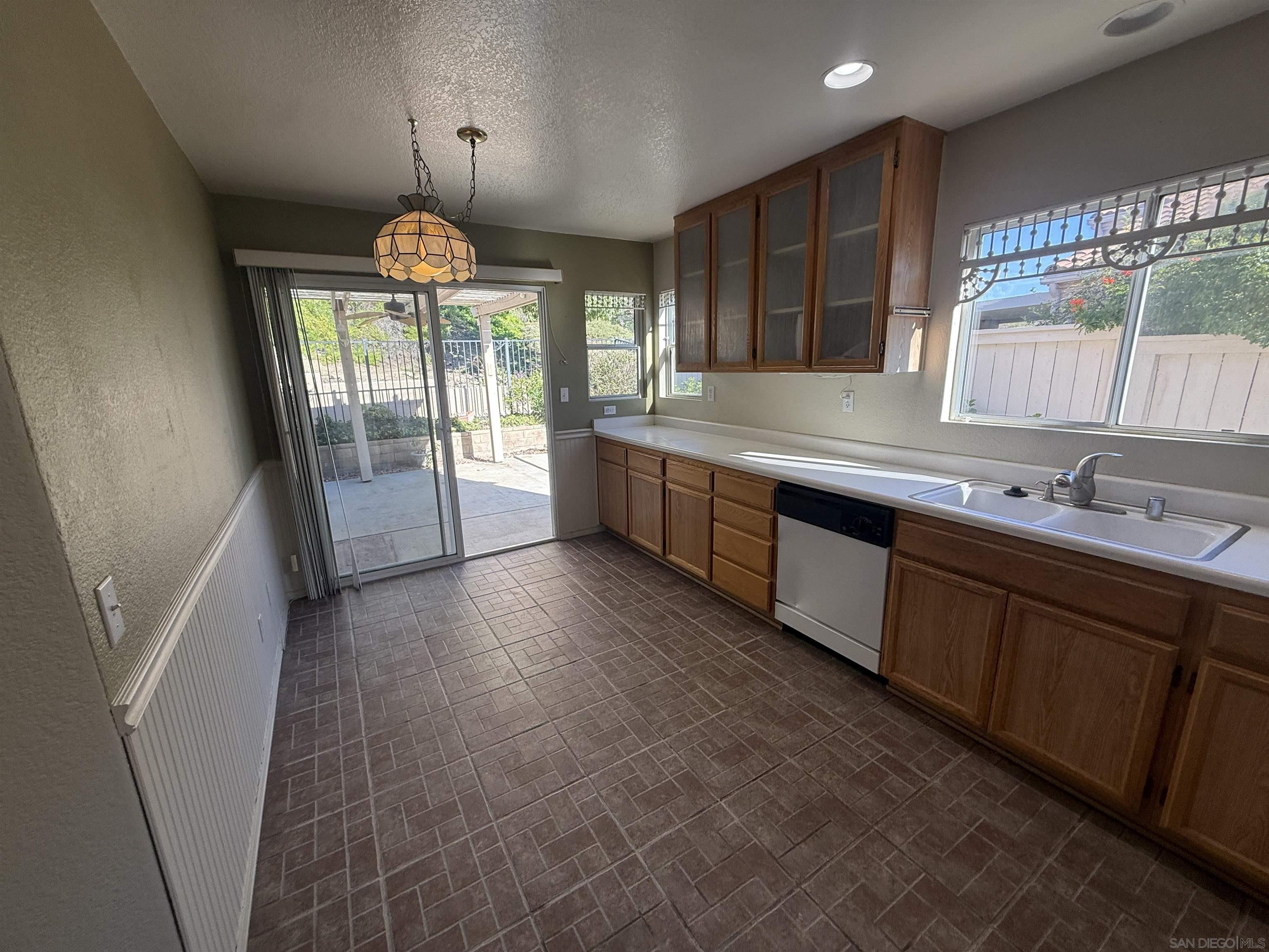 Detail Gallery Image 6 of 44 For 40581  Corte Albara, Murrieta,  CA 92562 - 3 Beds | 2 Baths