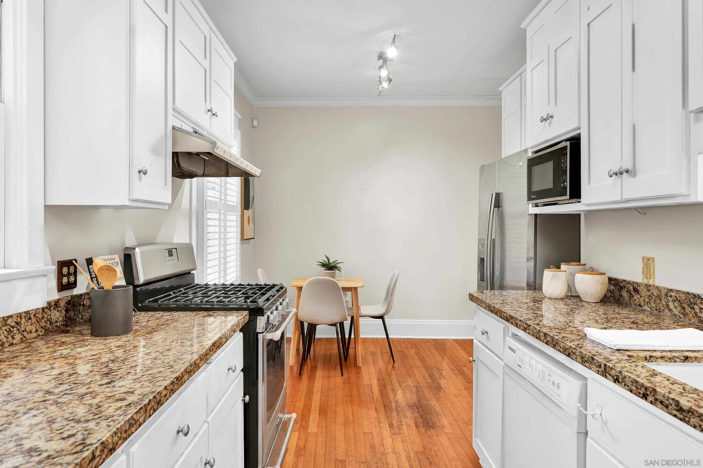 Detail Gallery Image 14 of 37 For 3642  Arizona Street, San Diego,  CA 92104 - 3 Beds | 2 Baths