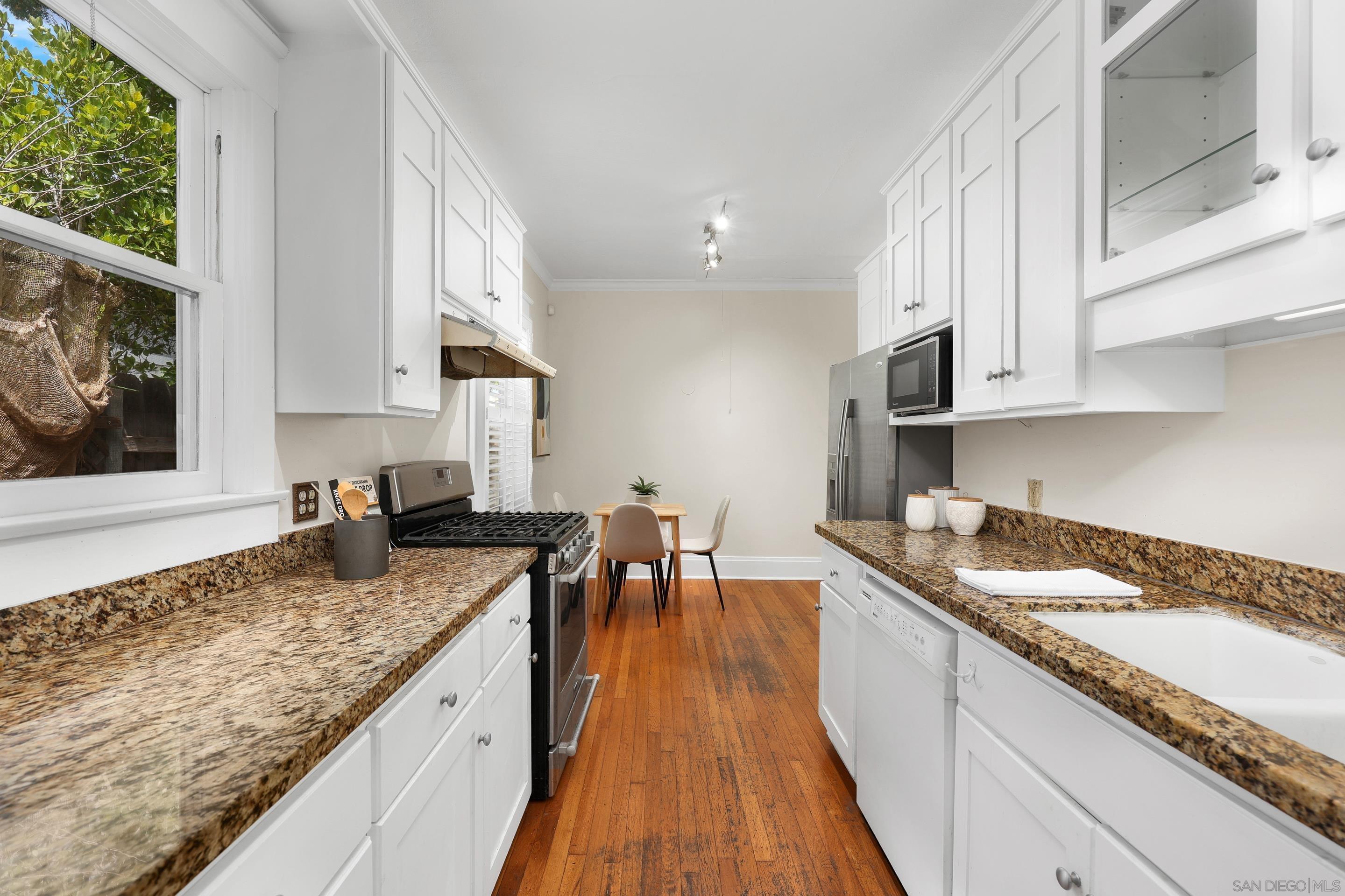 Detail Gallery Image 15 of 37 For 3642  Arizona Street, San Diego,  CA 92104 - 3 Beds | 2 Baths