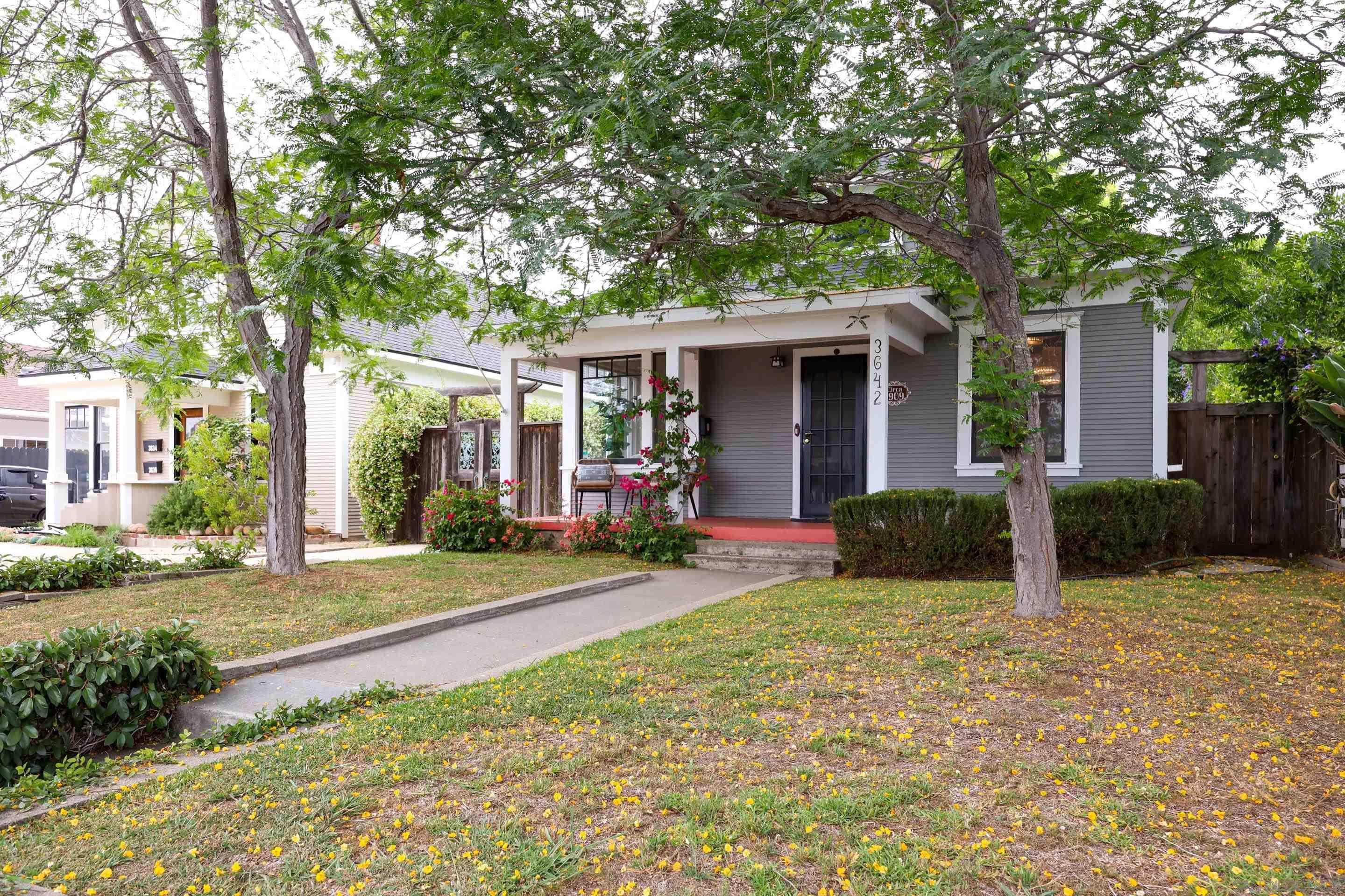 Detail Gallery Image 3 of 37 For 3642  Arizona Street, San Diego,  CA 92104 - 3 Beds | 2 Baths