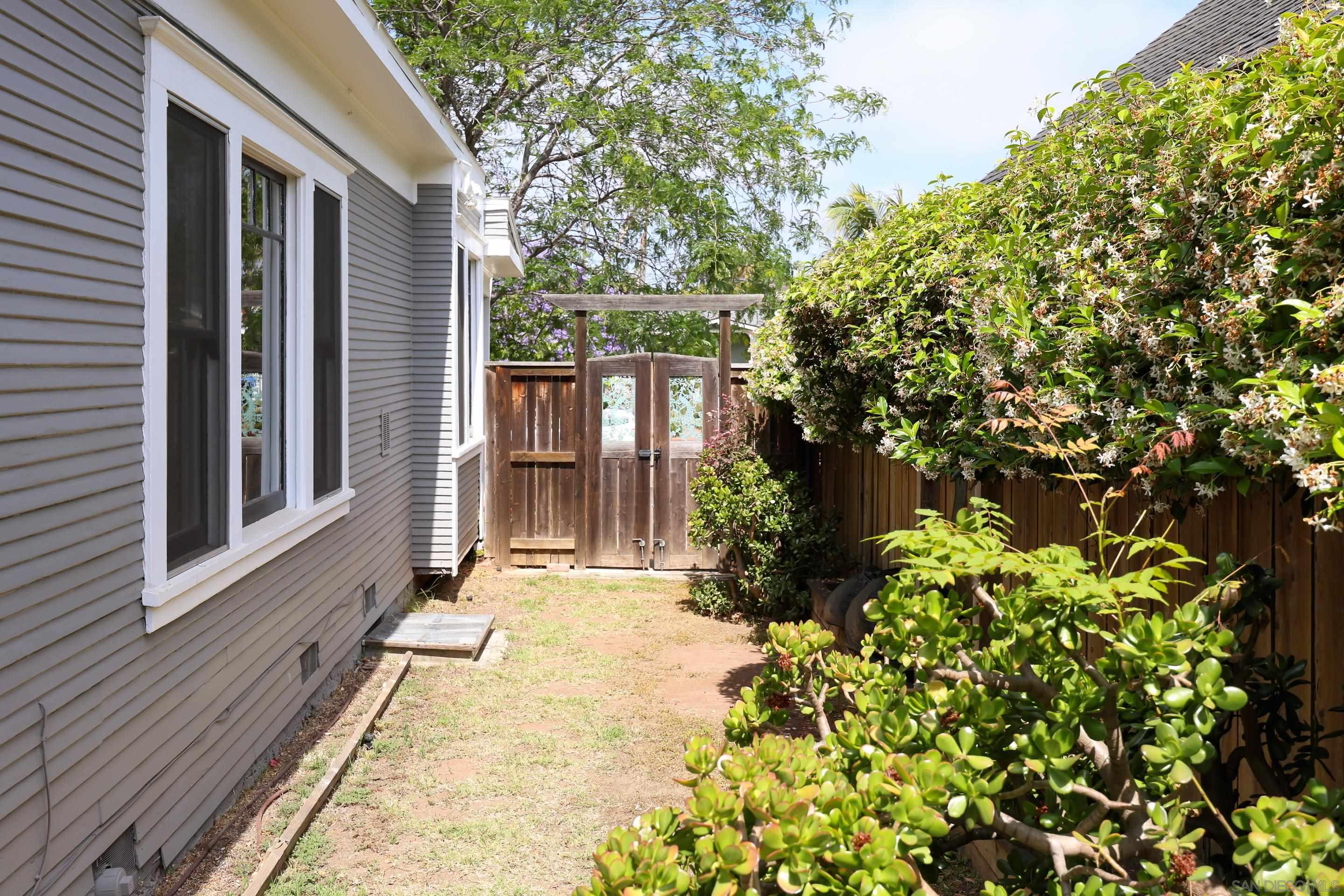 Detail Gallery Image 33 of 37 For 3642  Arizona Street, San Diego,  CA 92104 - 3 Beds | 2 Baths