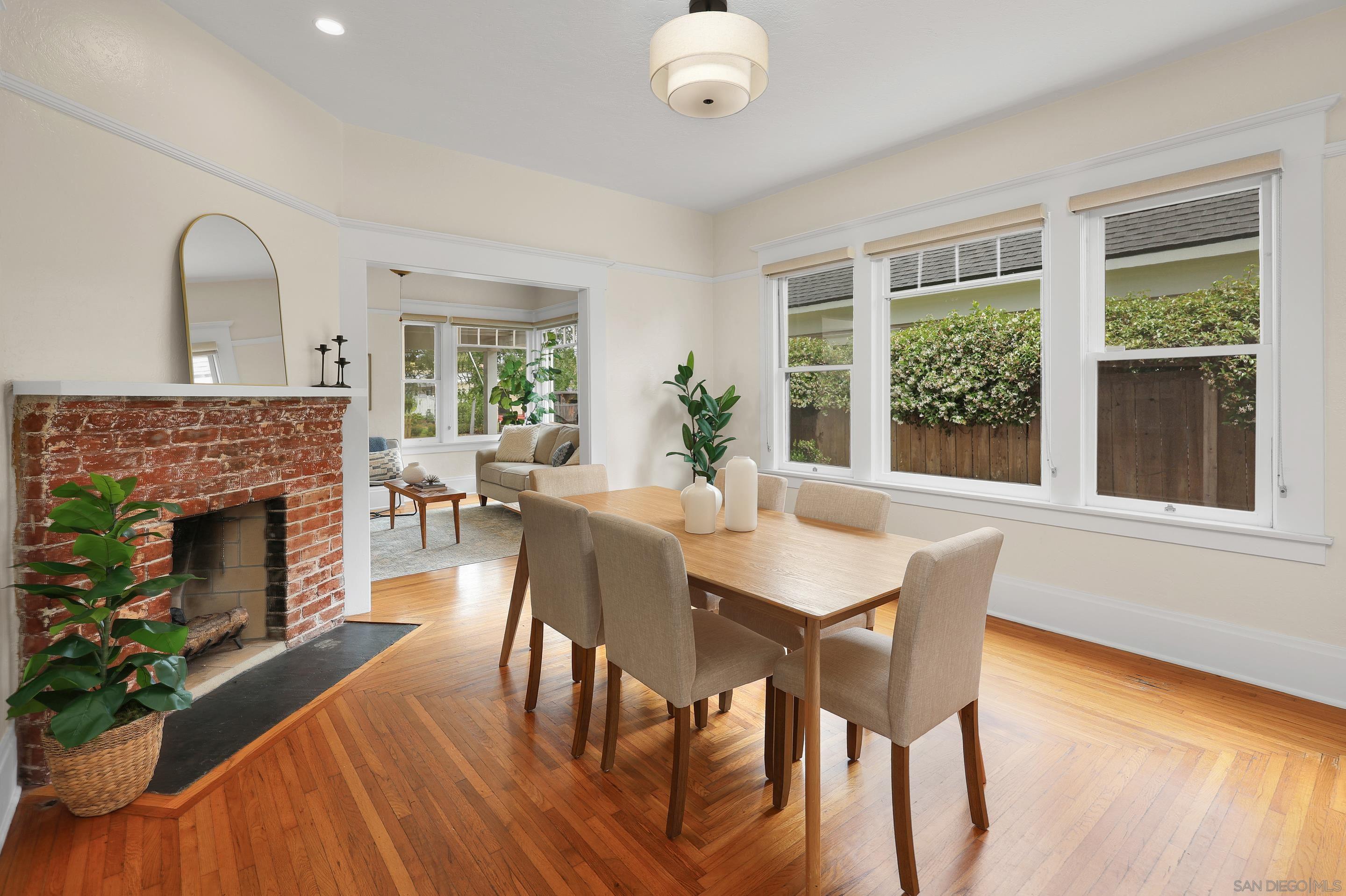 Detail Gallery Image 8 of 37 For 3642  Arizona Street, San Diego,  CA 92104 - 3 Beds | 2 Baths