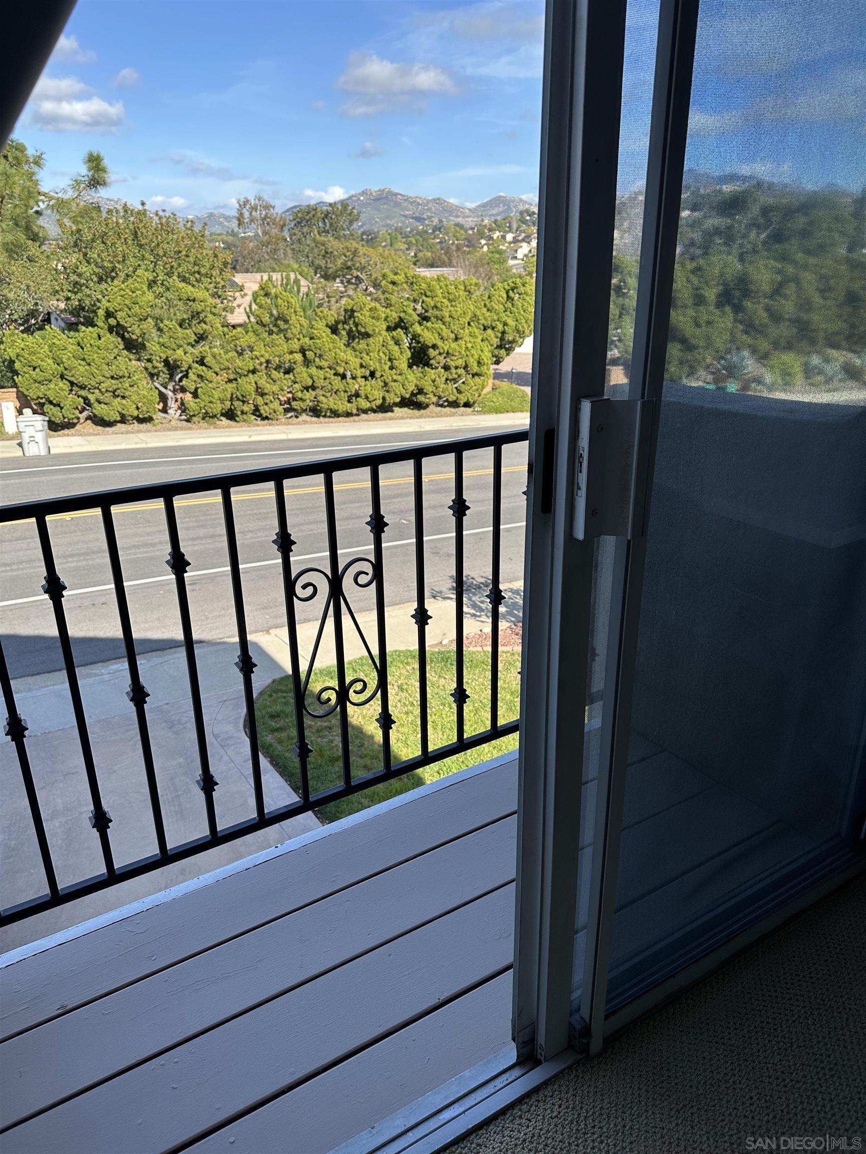 Detail Gallery Image 30 of 47 For 12421  Greens East Rd, San Diego,  CA 92128 - 4 Beds | 2/1 Baths