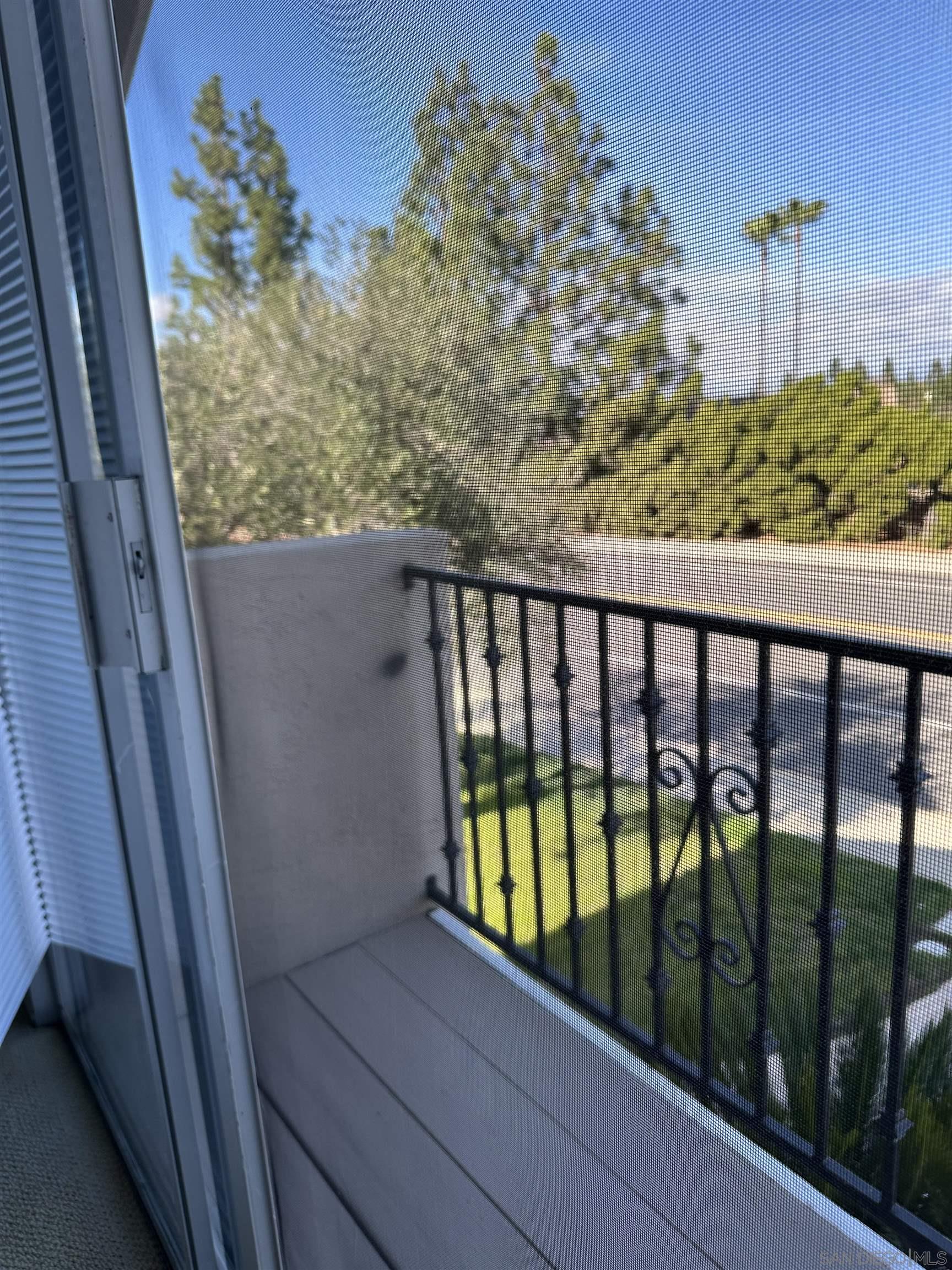 Detail Gallery Image 31 of 47 For 12421  Greens East Rd, San Diego,  CA 92128 - 4 Beds | 2/1 Baths