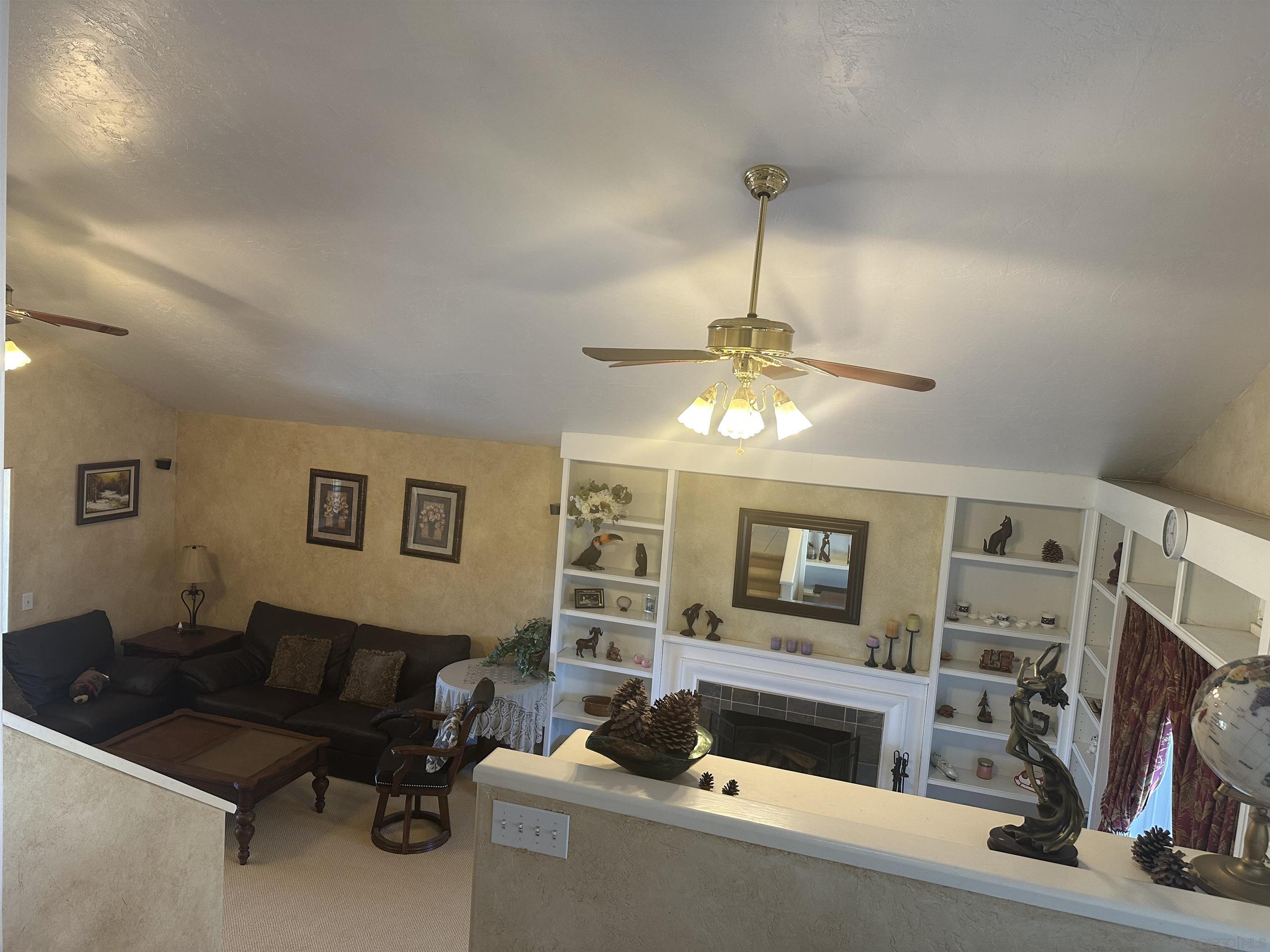 Detail Gallery Image 9 of 47 For 12421  Greens East Rd, San Diego,  CA 92128 - 4 Beds | 2/1 Baths