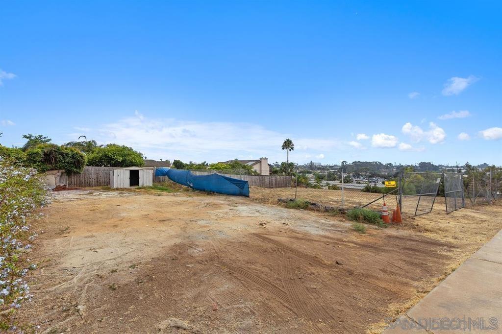 Detail Gallery Image 4 of 26 For 160 N Del Mar Ave, Chula Vista,  CA 91910 - 4 Beds | 2 Baths