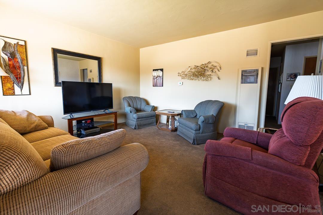 Detail Gallery Image 2 of 22 For 2868  Wyandotte Ave, San Diego,  CA 92117 - 3 Beds | 1 Baths