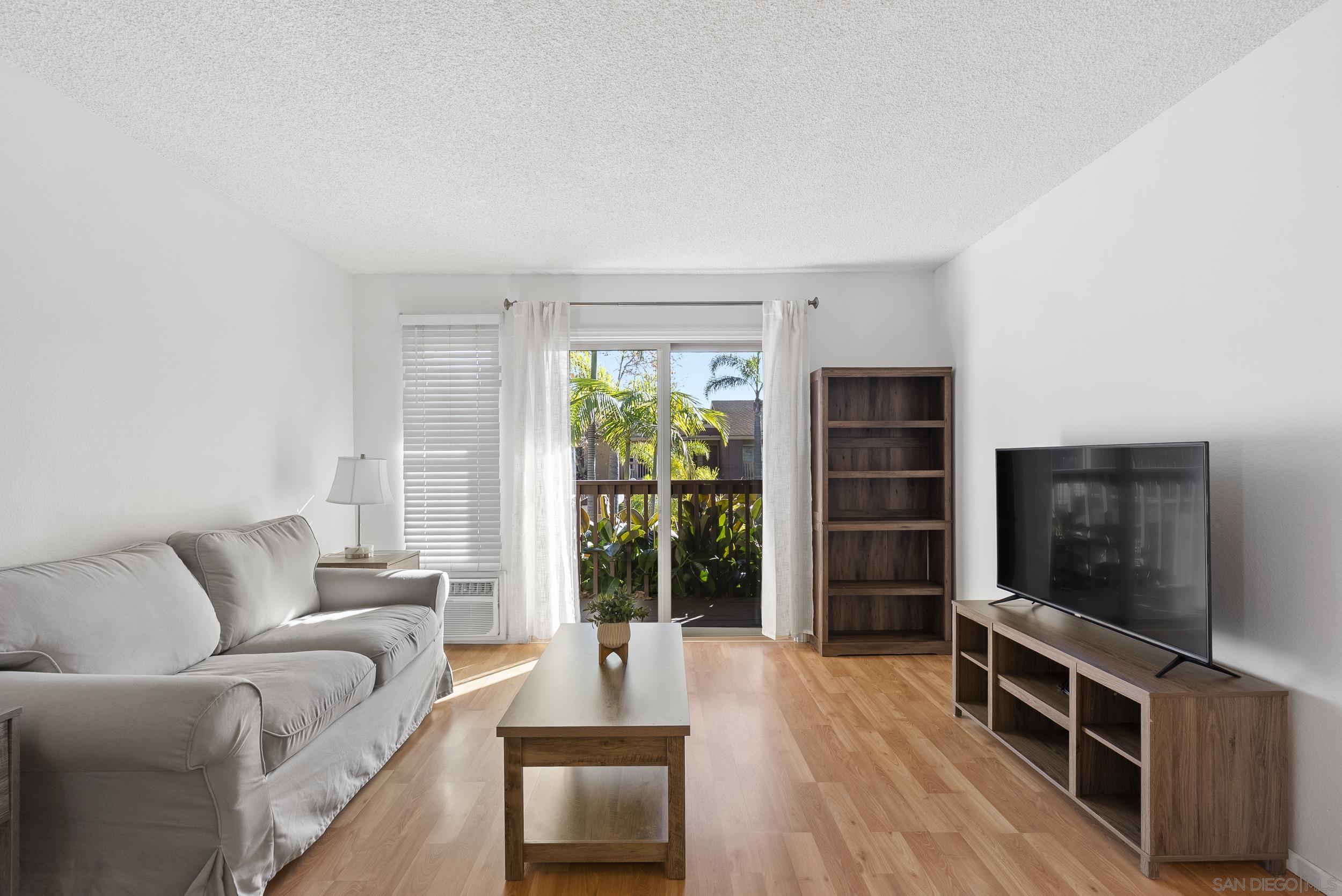 Detail Gallery Image 5 of 23 For 5978  Rancho Mission Rd  #274,  San Diego,  CA 92108 - 1 Beds | 1 Baths