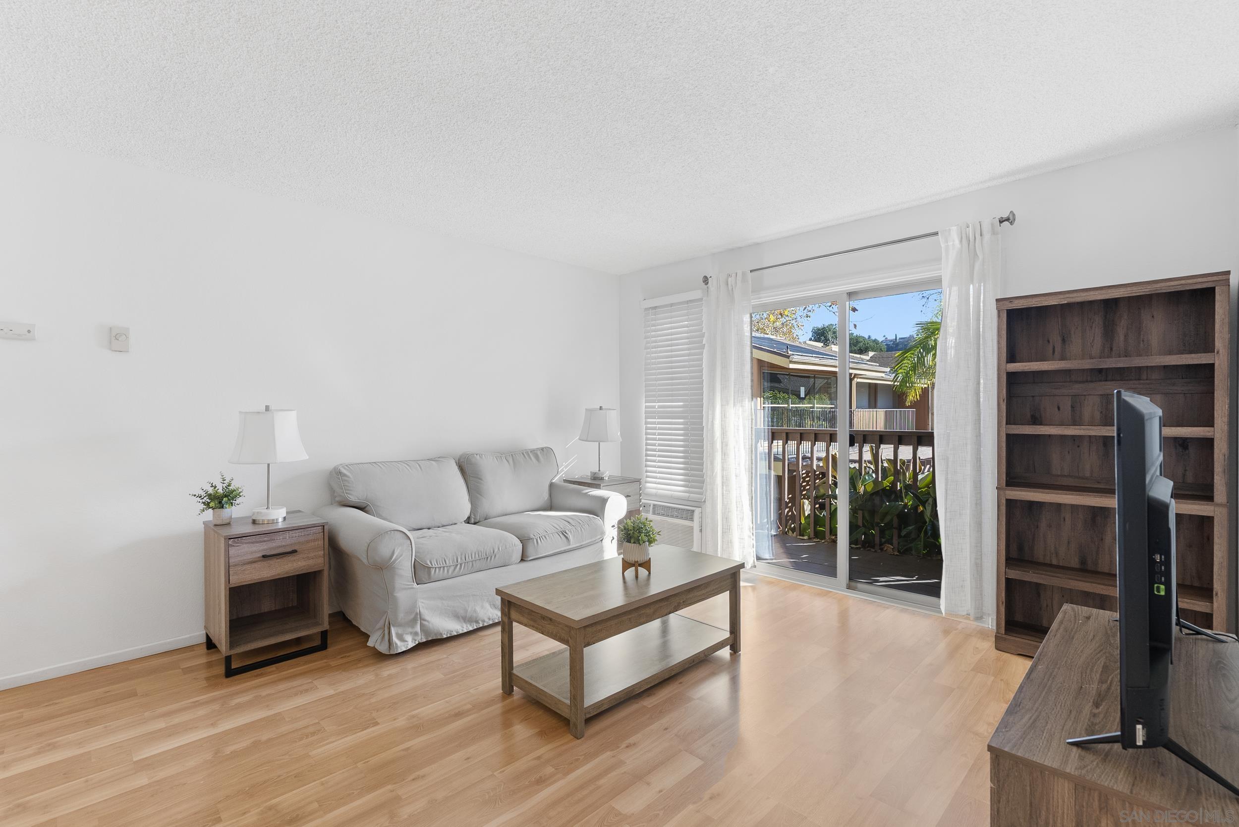 Detail Gallery Image 9 of 23 For 5978  Rancho Mission Rd  #274,  San Diego,  CA 92108 - 1 Beds | 1 Baths