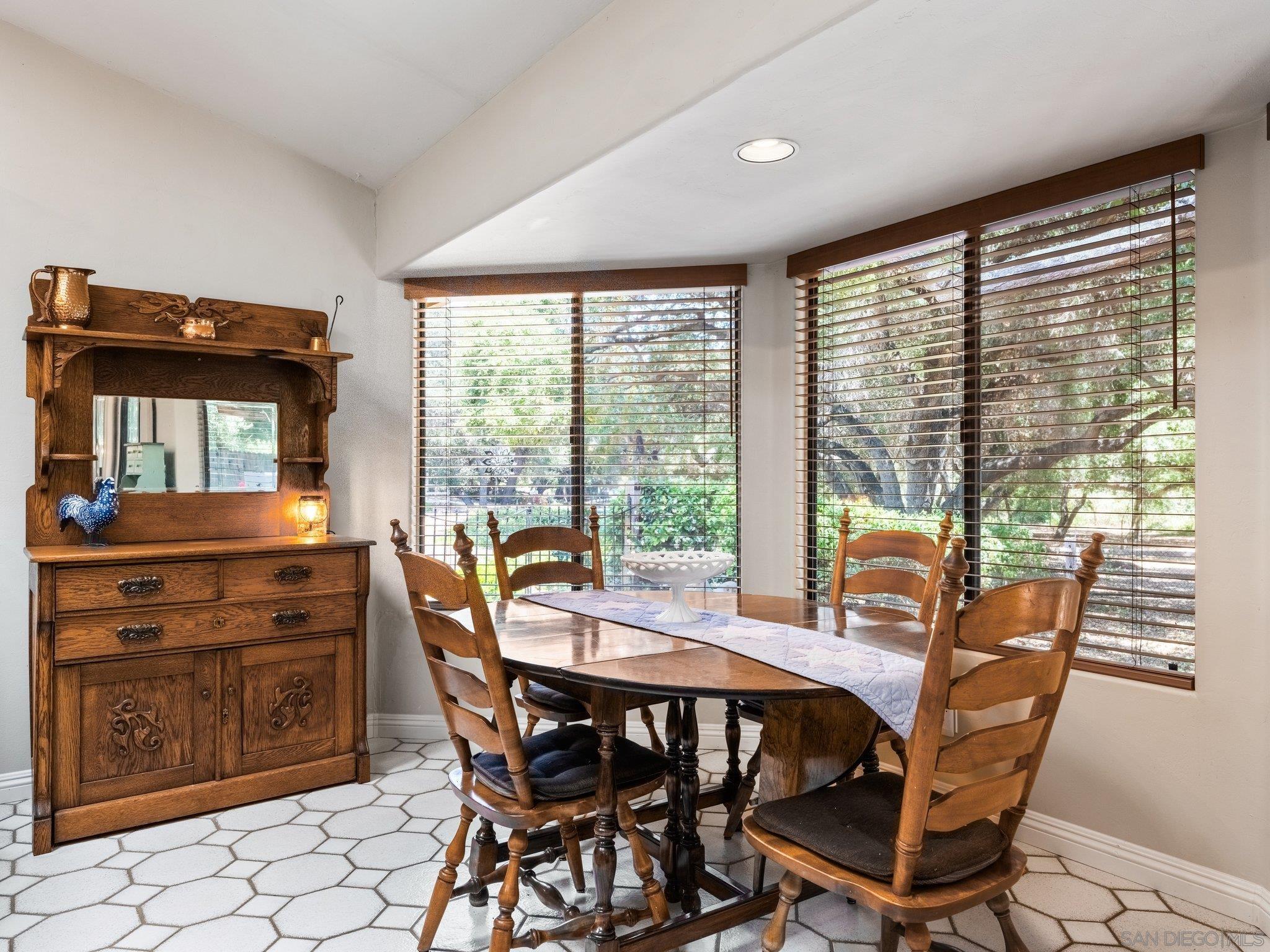 Detail Gallery Image 13 of 40 For 16635  Shady Oaks Drive, Ramona,  CA 92065 - 4 Beds | 2/1 Baths