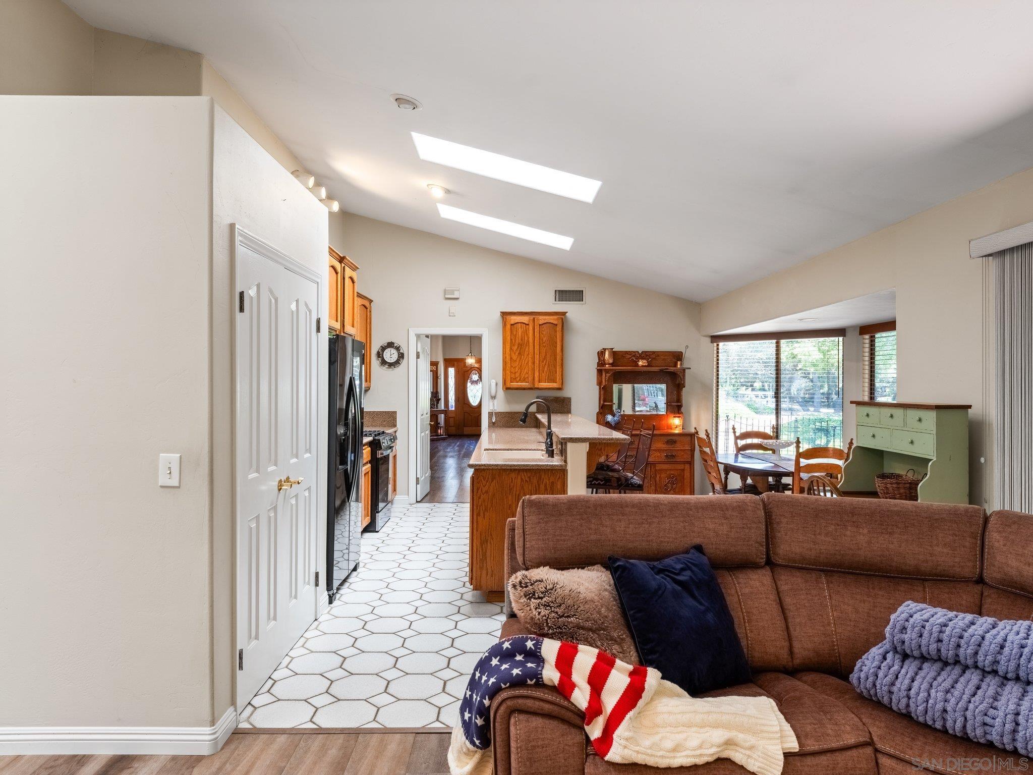 Detail Gallery Image 17 of 40 For 16635  Shady Oaks Drive, Ramona,  CA 92065 - 4 Beds | 2/1 Baths