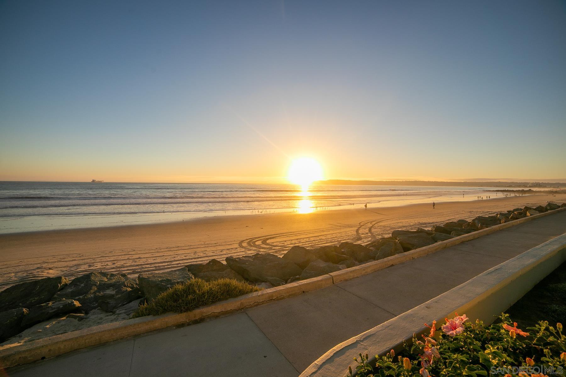 Detail Gallery Image 18 of 20 For 1760  Avenida Del Mundo  #801,  Coronado,  CA 92118 - 1 Beds | 1 Baths