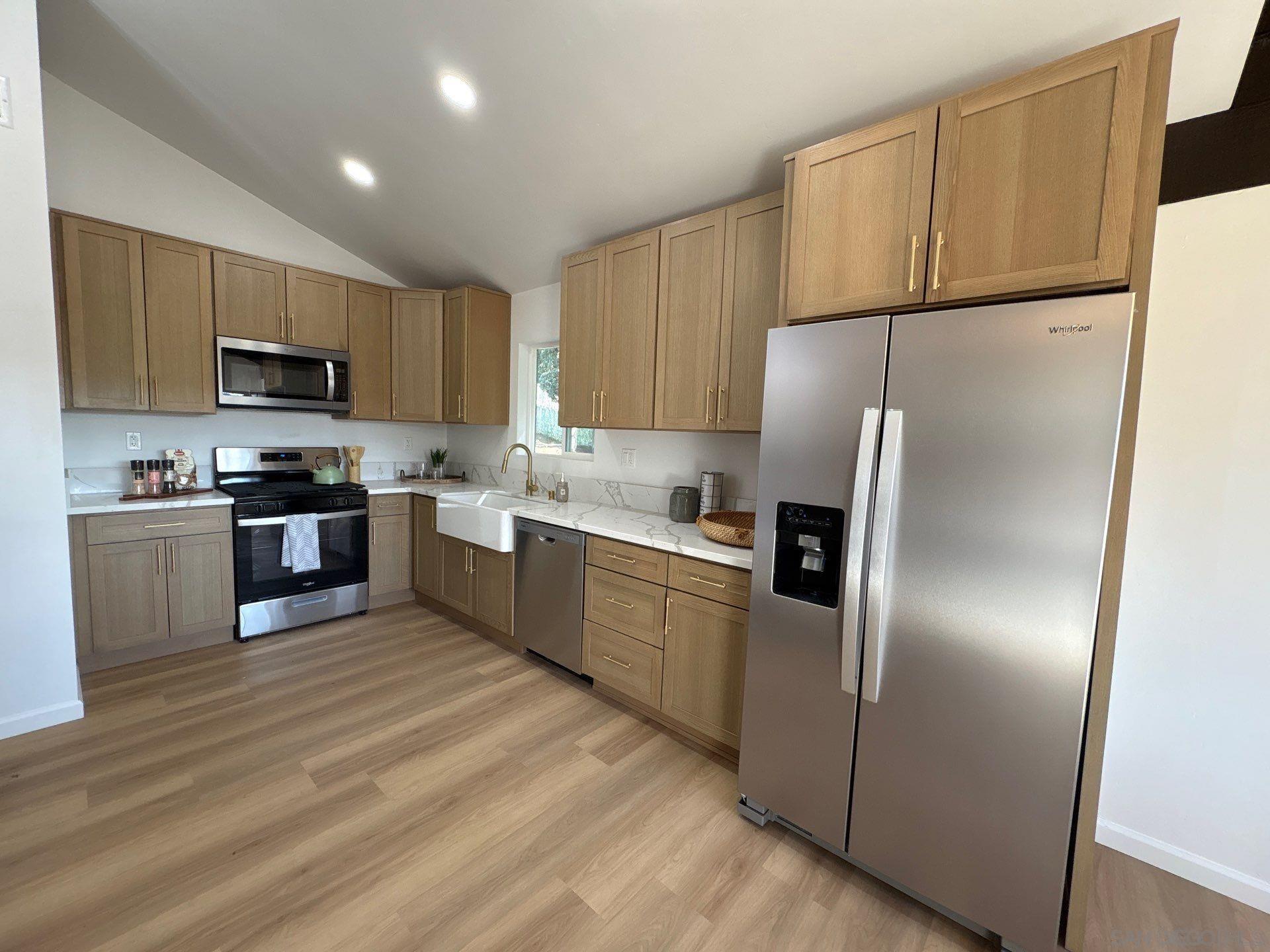 Detail Gallery Image 6 of 23 For 1172  North Ave, Escondido,  CA 92026 - 3 Beds | 2 Baths