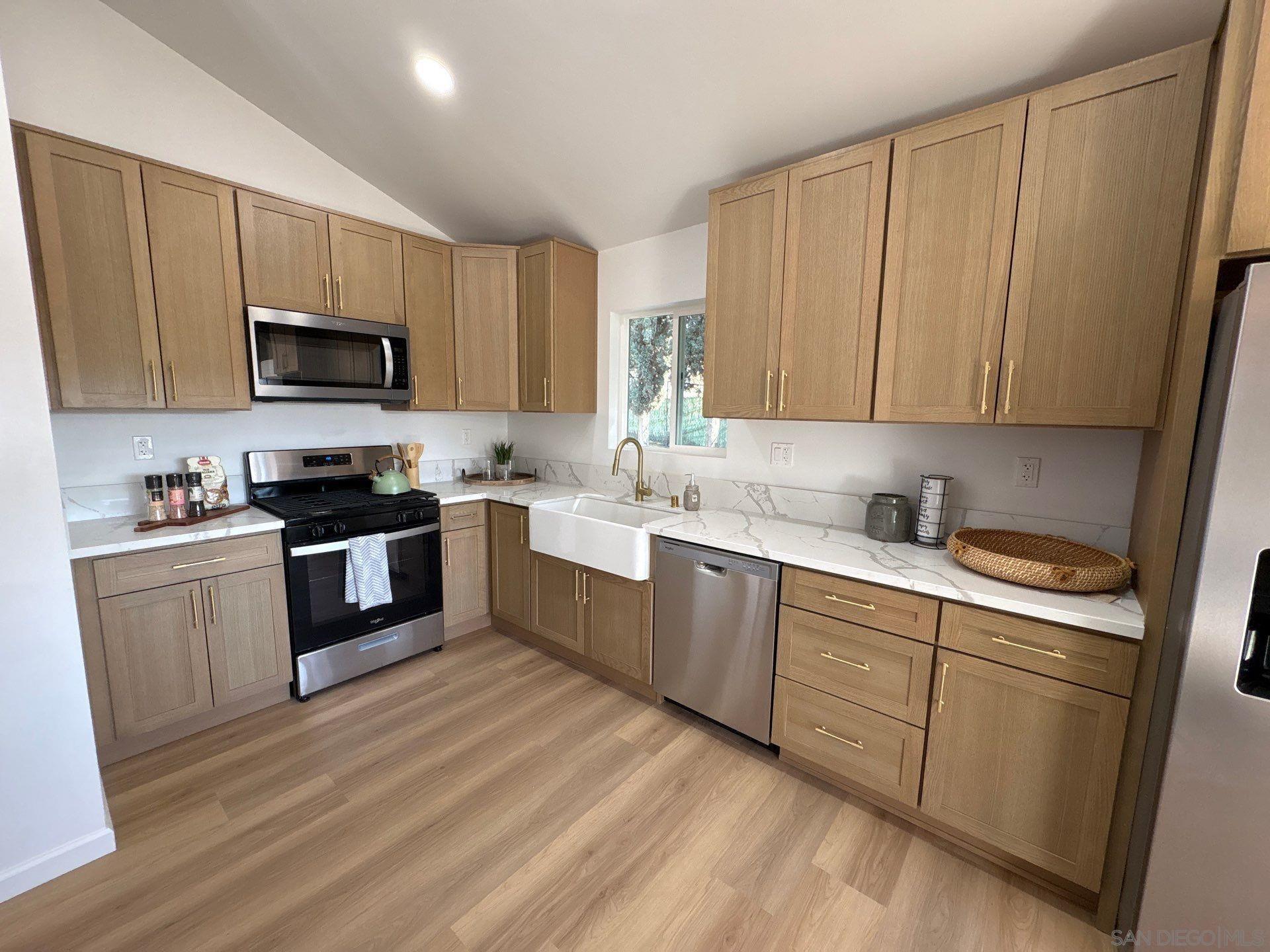 Detail Gallery Image 7 of 23 For 1172  North Ave, Escondido,  CA 92026 - 3 Beds | 2 Baths