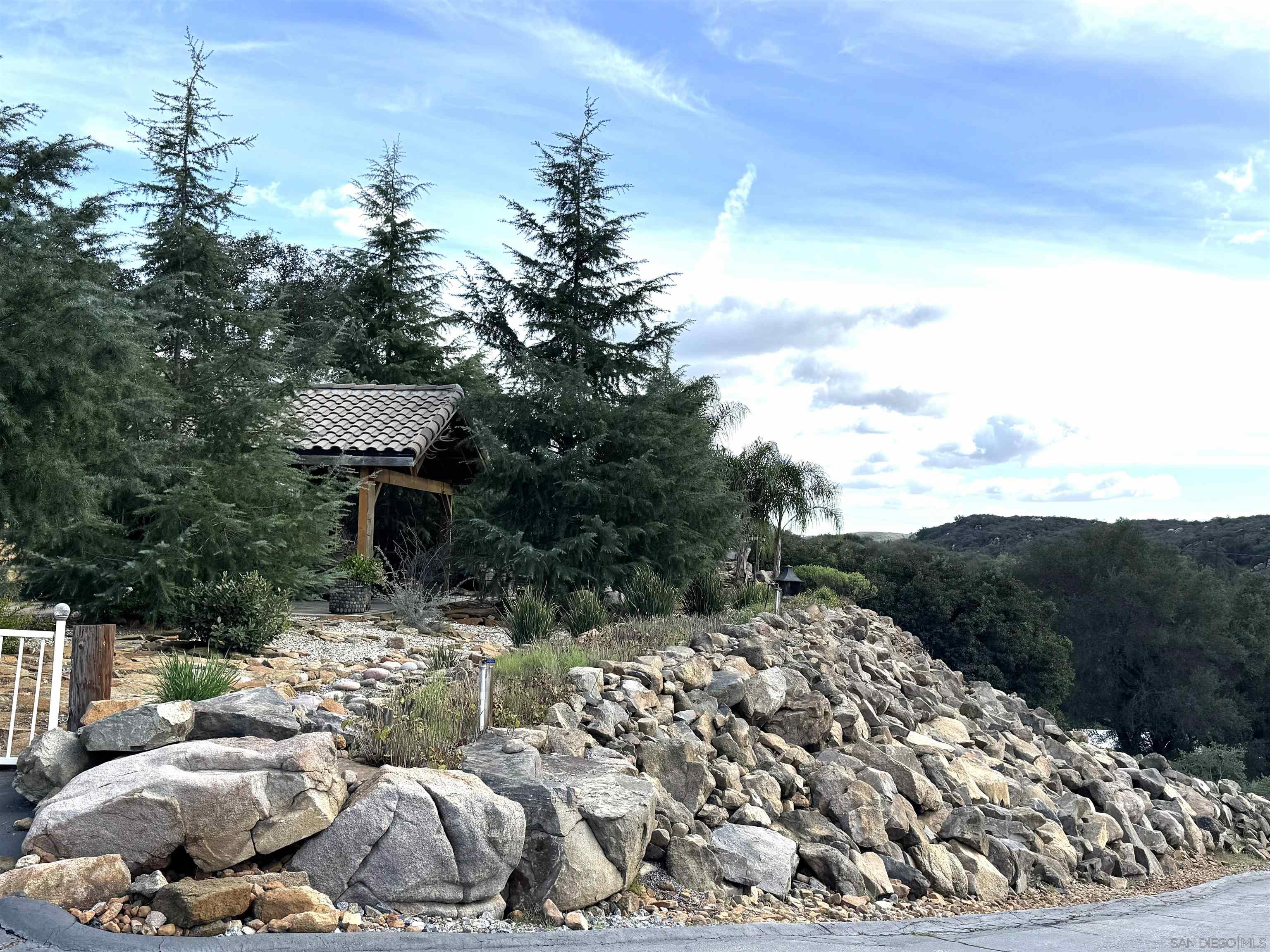 Detail Gallery Image 2 of 28 For 14959  Mussey Grade Rd, Ramona,  CA 92065 - 5 Beds | 2 Baths