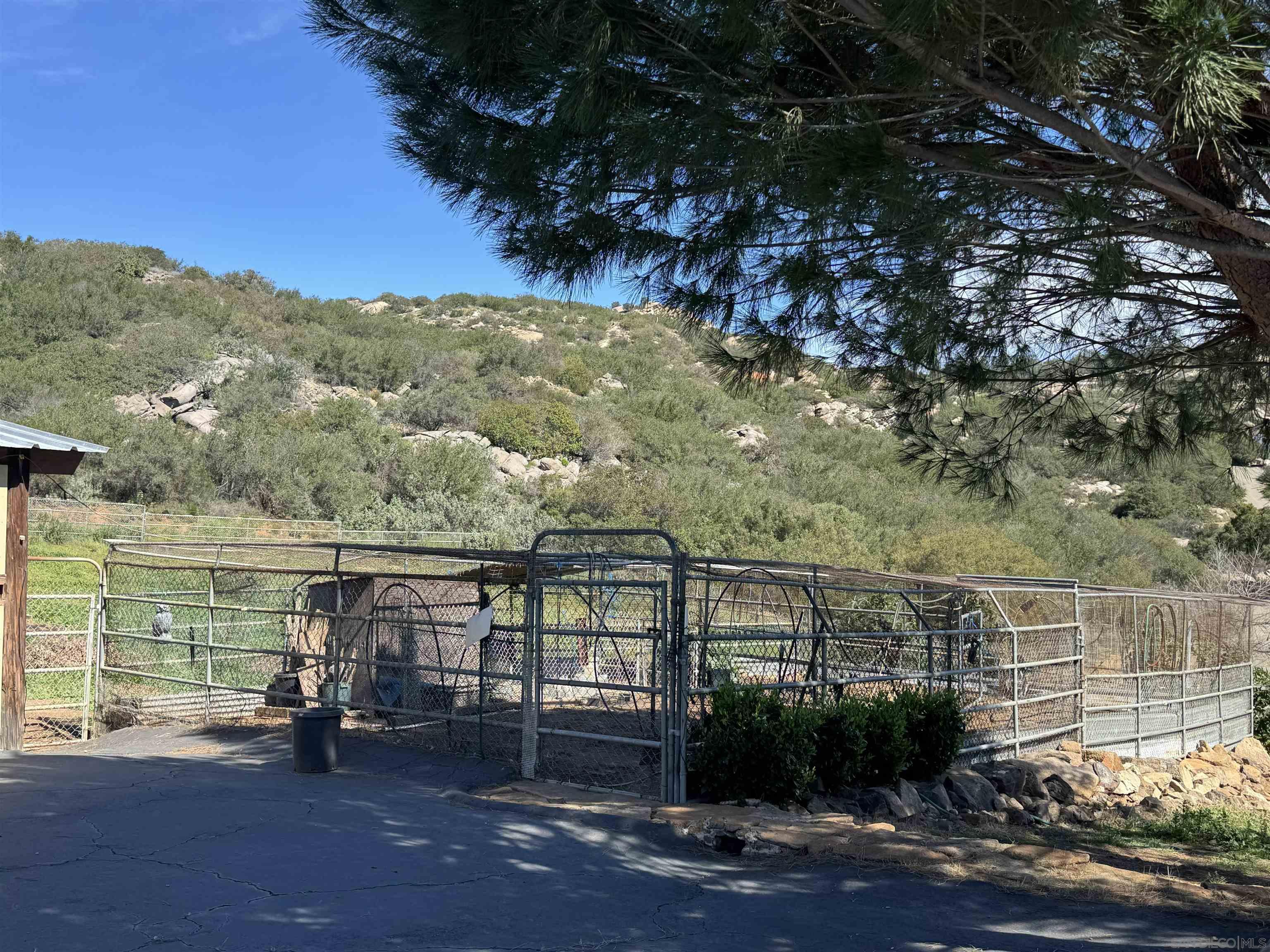 Detail Gallery Image 24 of 28 For 14959  Mussey Grade Rd, Ramona,  CA 92065 - 5 Beds | 2 Baths