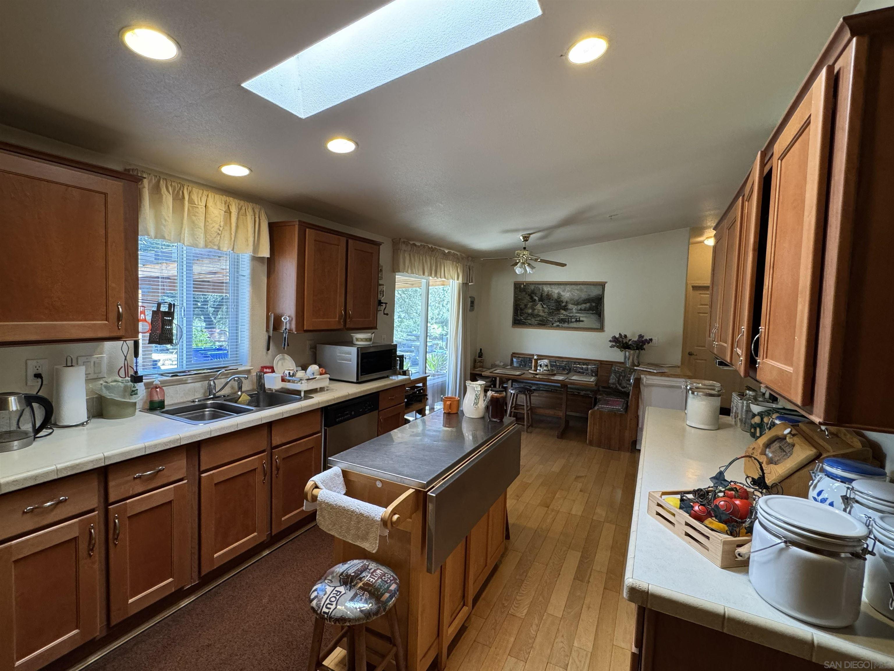 Detail Gallery Image 7 of 28 For 14959  Mussey Grade Rd, Ramona,  CA 92065 - 5 Beds | 2 Baths