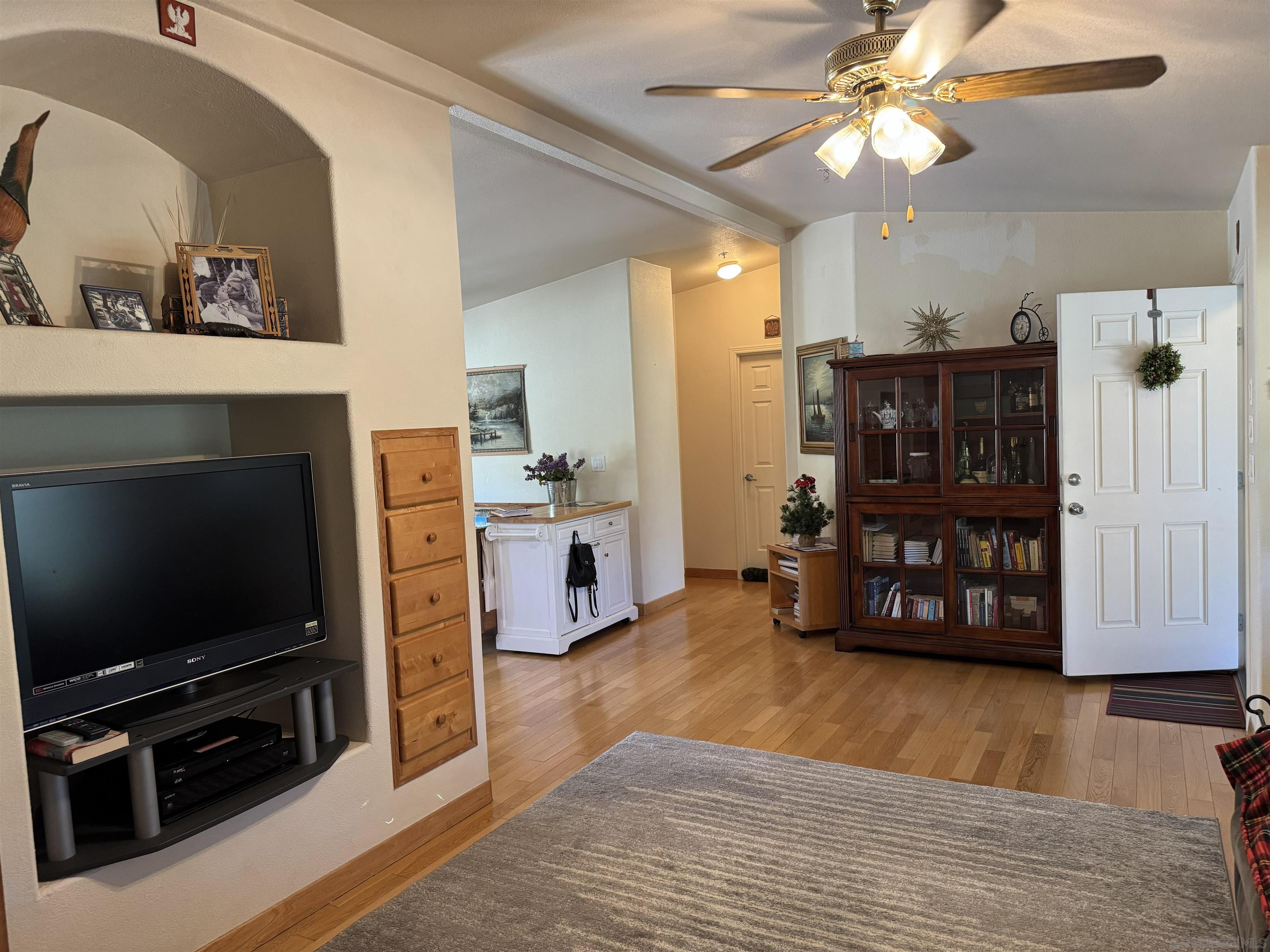 Detail Gallery Image 9 of 28 For 14959  Mussey Grade Rd, Ramona,  CA 92065 - 5 Beds | 2 Baths