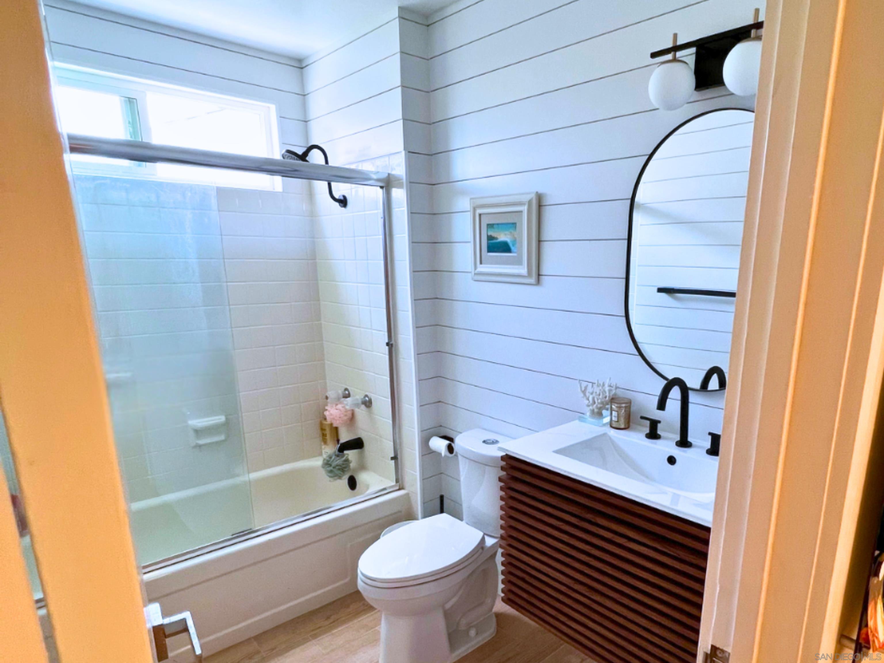 Detail Gallery Image 17 of 46 For 13546  Mango Dr, Del Mar,  CA 92014 - 5 Beds | 3 Baths