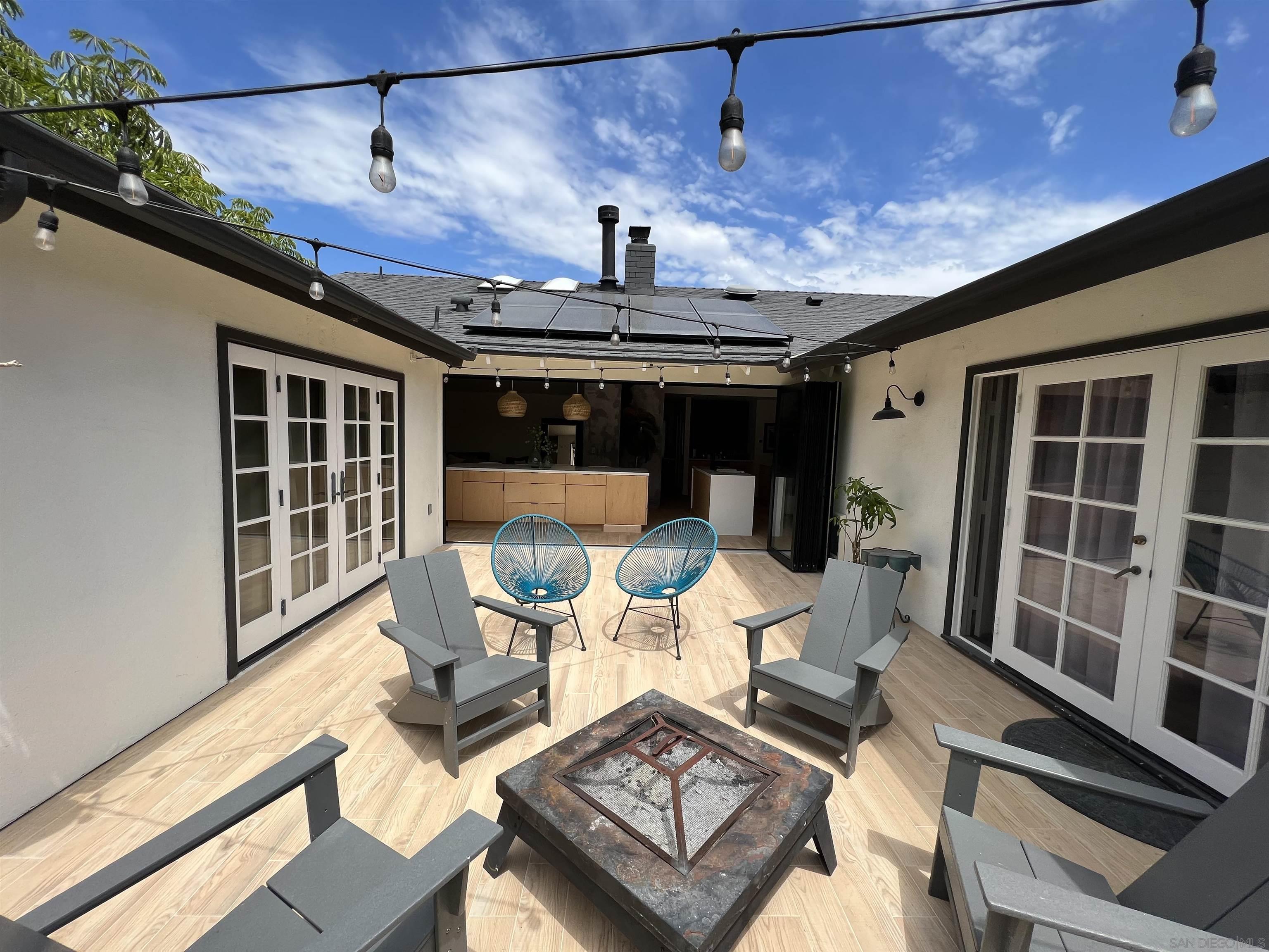 Detail Gallery Image 18 of 46 For 13546  Mango Dr, Del Mar,  CA 92014 - 5 Beds | 3 Baths