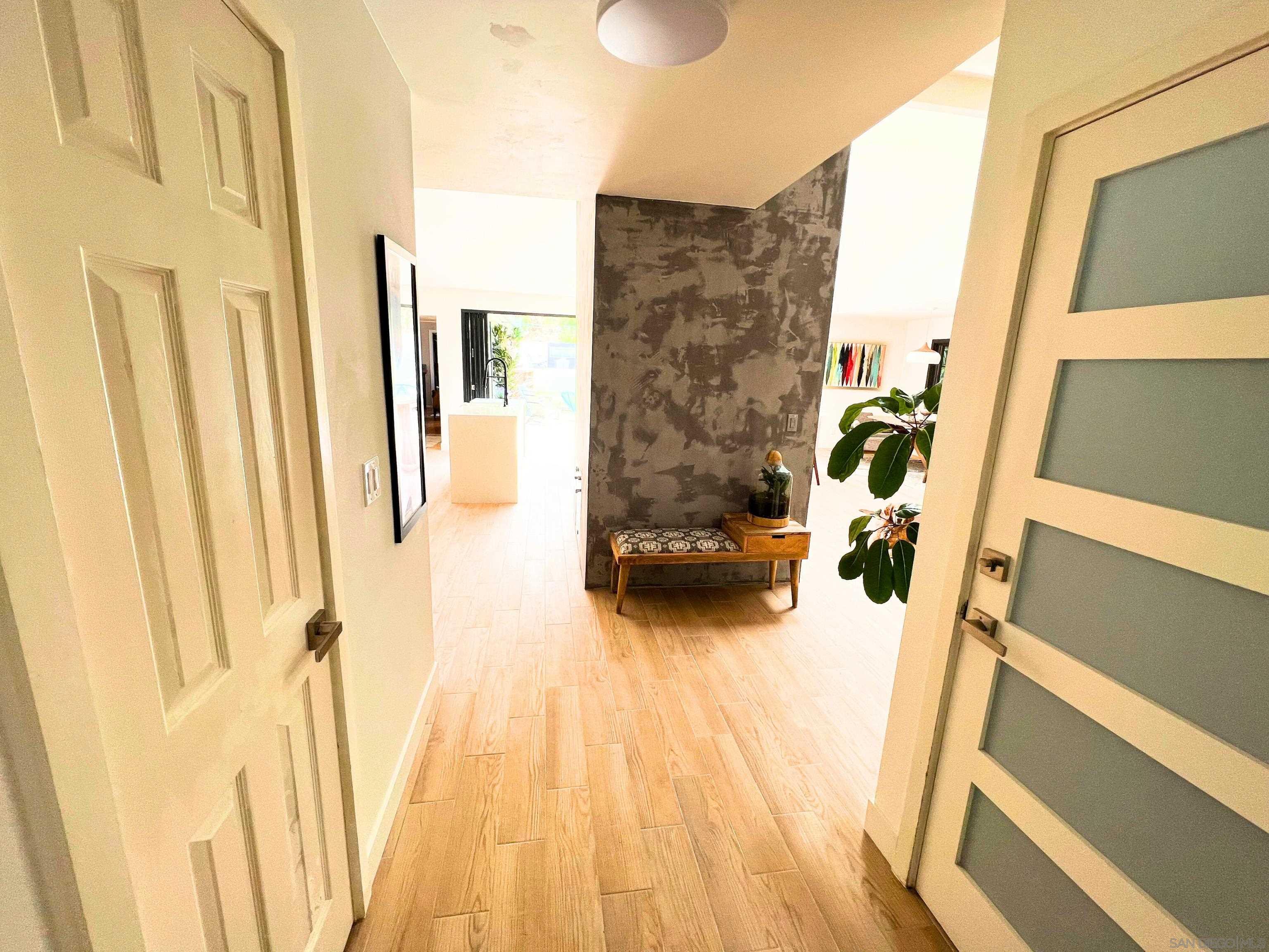 Detail Gallery Image 23 of 46 For 13546  Mango Dr, Del Mar,  CA 92014 - 5 Beds | 3 Baths